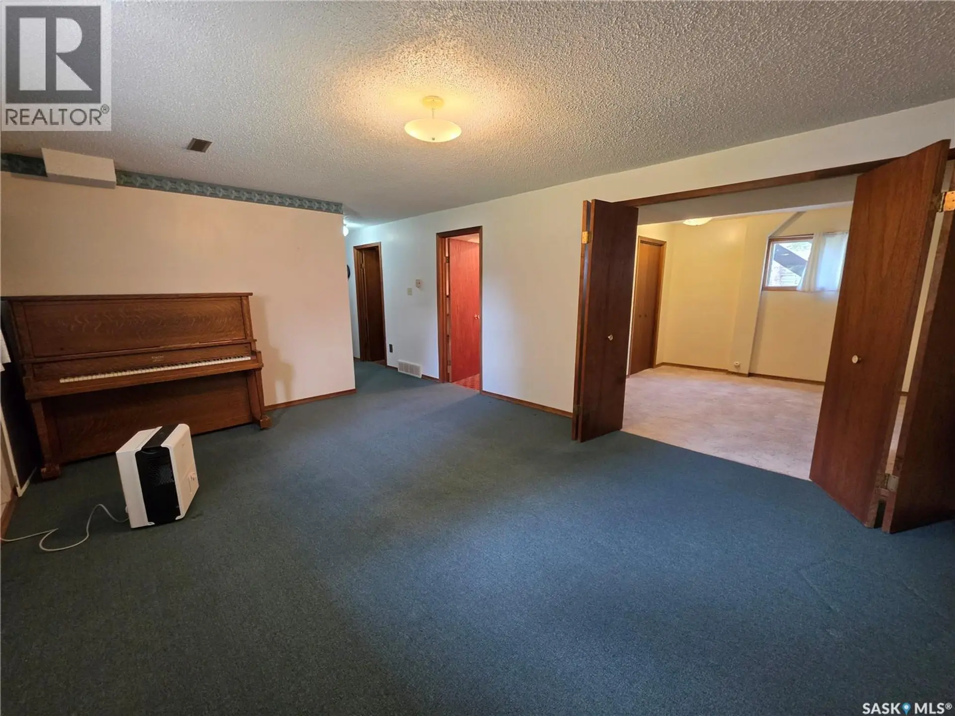 613 2nd STREET W - Image 13