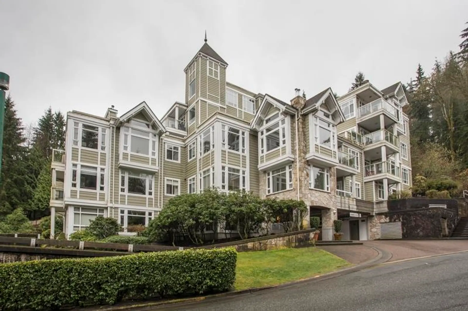 #606 3001 Terravista Place - Image 19