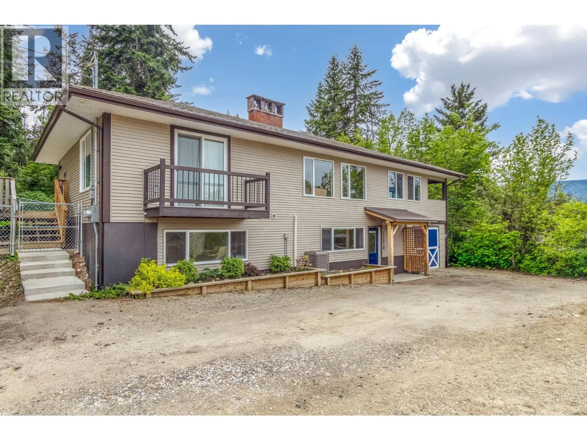 Property at 1231 1 Street SE, Salmon Arm, BC