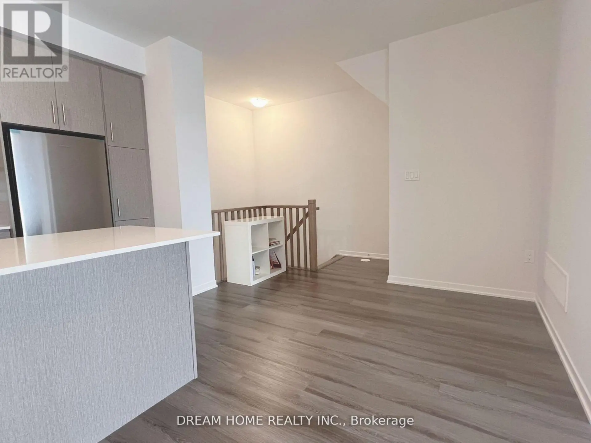 #161 20 LLOYD JANES LANE - Image 4