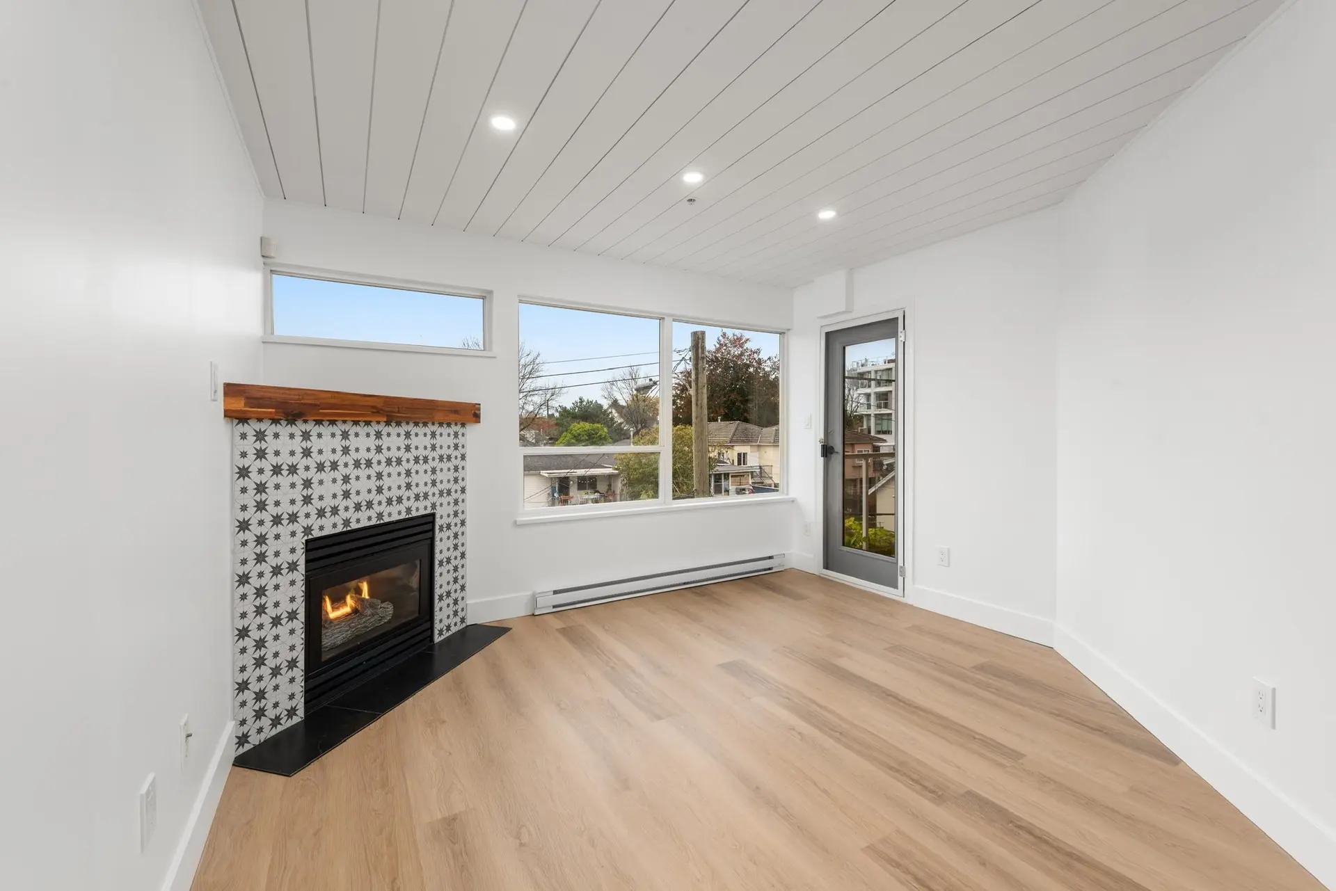 #318 2238 Kingsway - Image 12