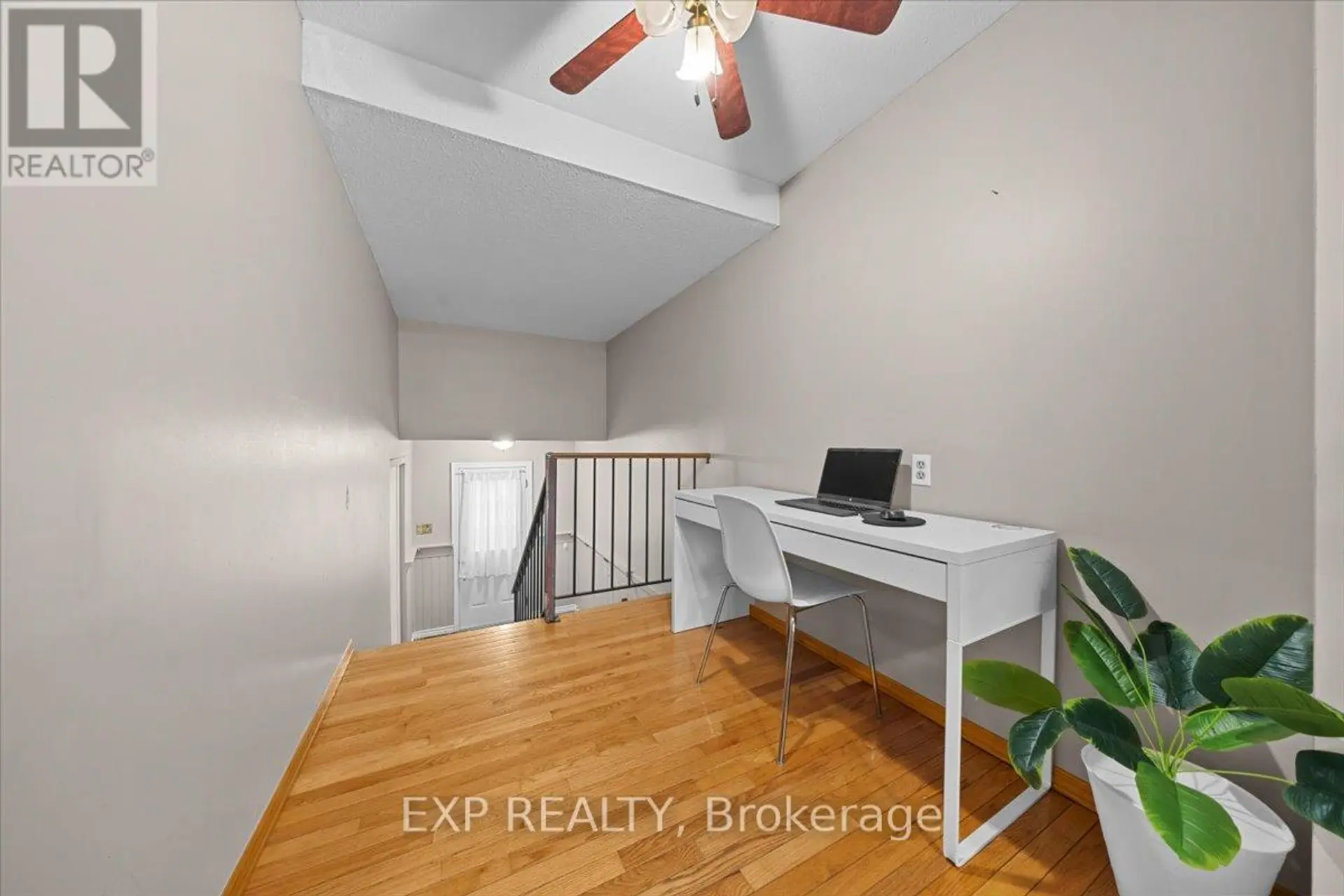 140 CASTLEGREEN PRIVATE - Image 3