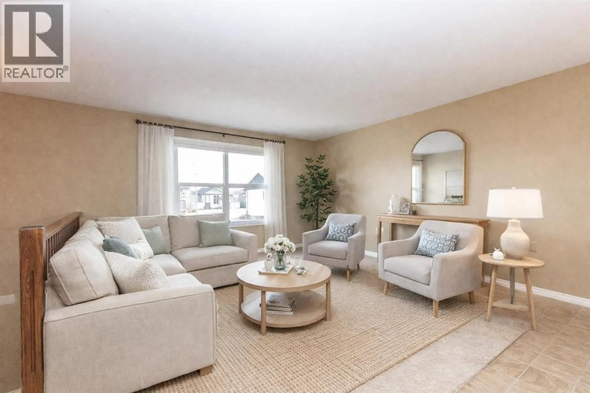 114 Redwood Boulevard - Image 3