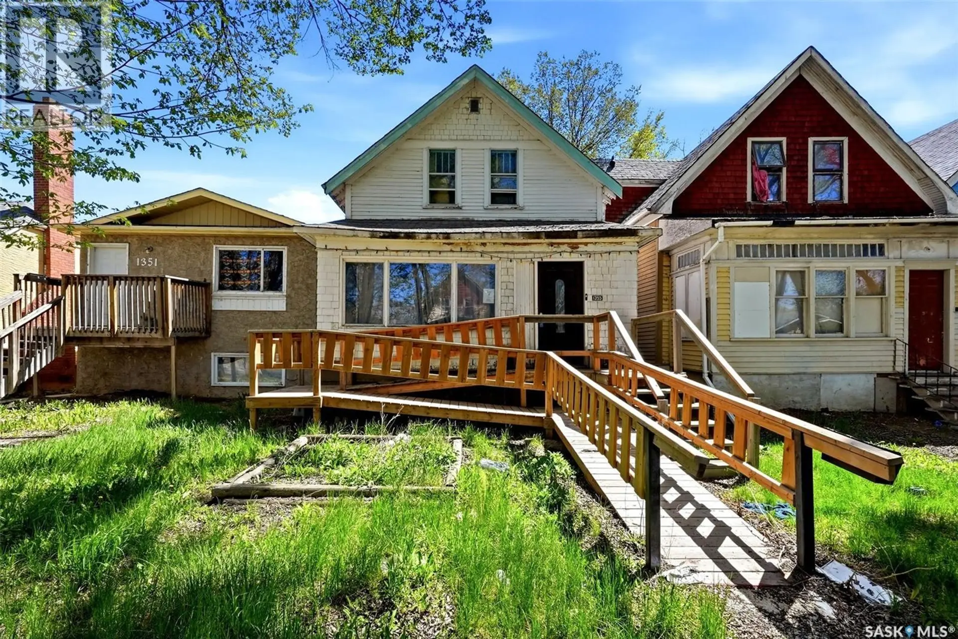 1355 Retallack STREET - Image 2