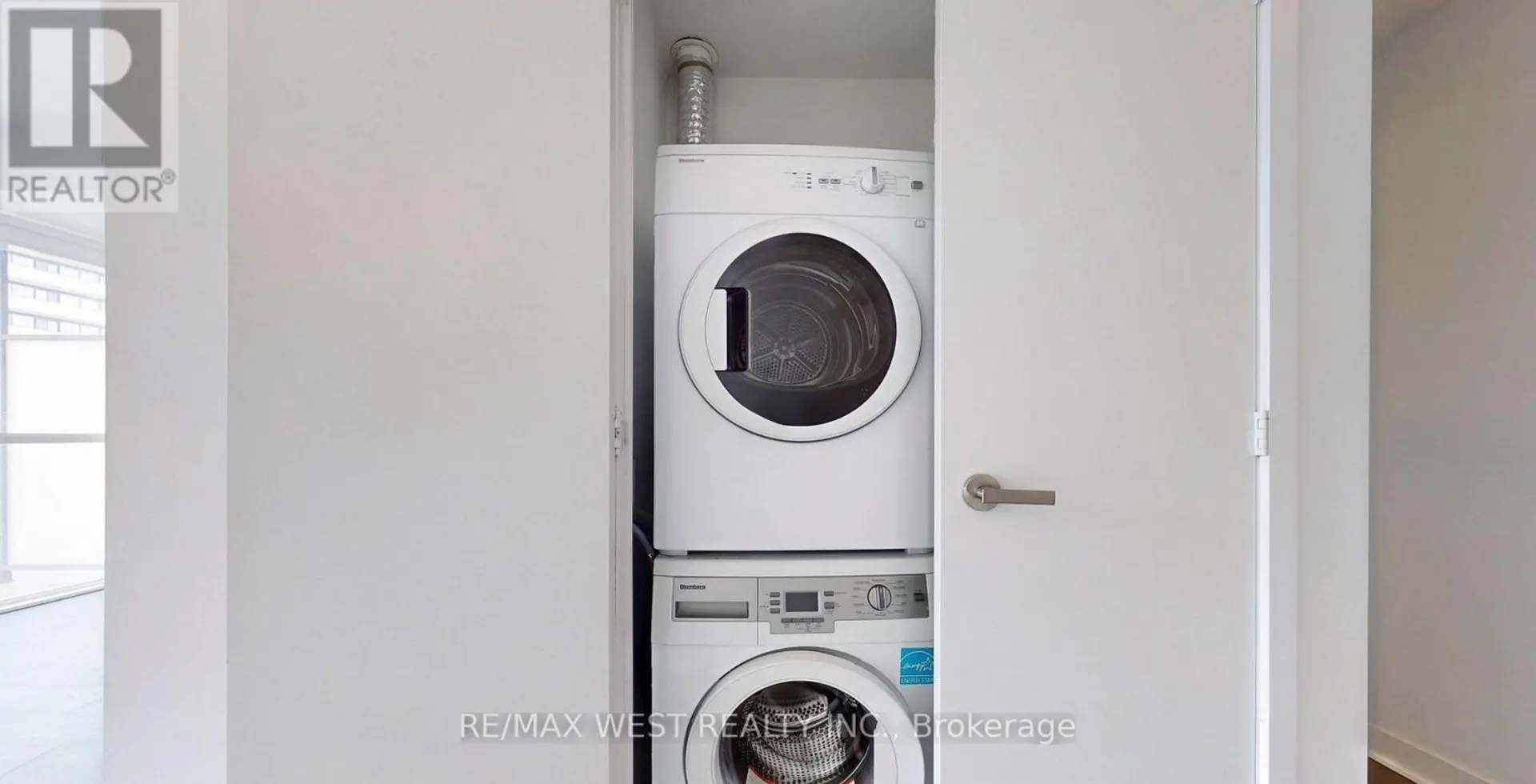 #1106 15 GRENVILLE STREET - Image 12