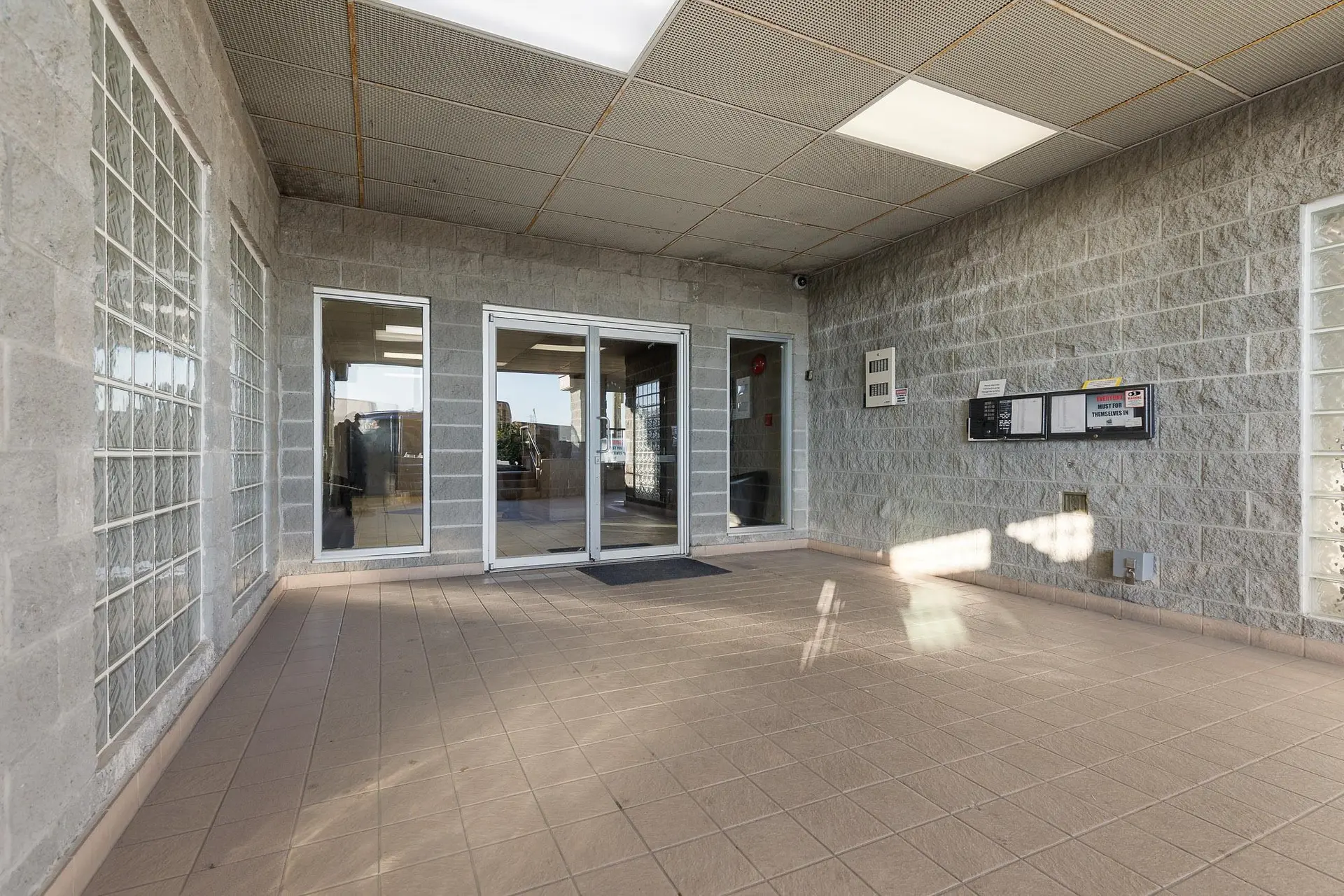 #207 33165 2 Avenue - Image 4