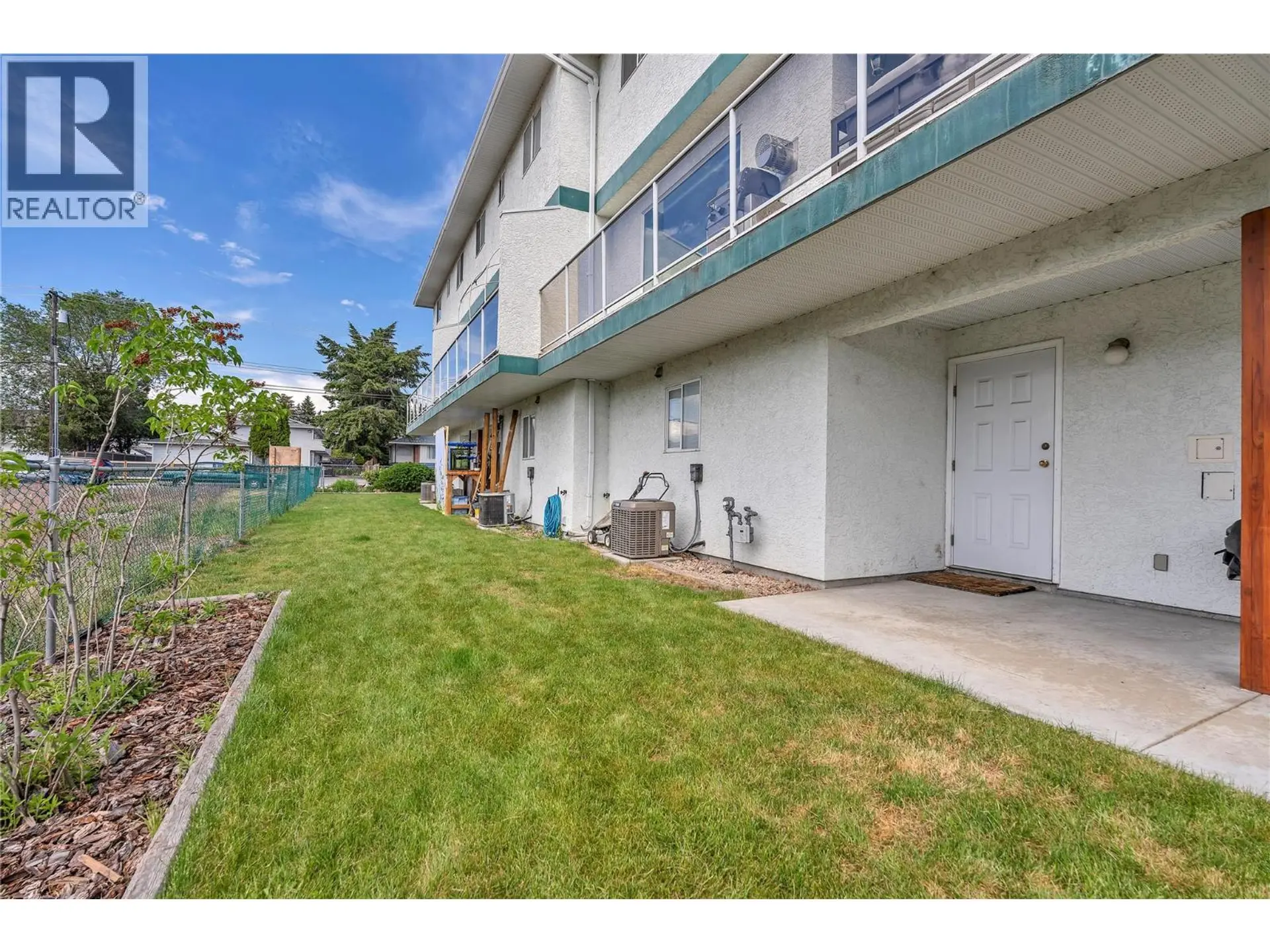 #103 166 Green Avenue W - Image 17