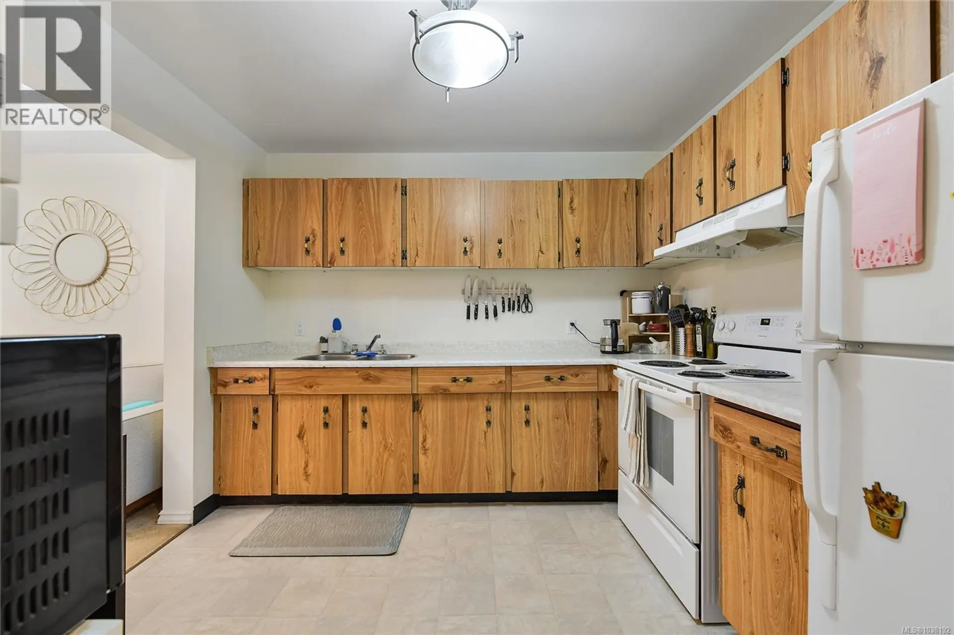 #105 81 Gorge Rd W - Image 4