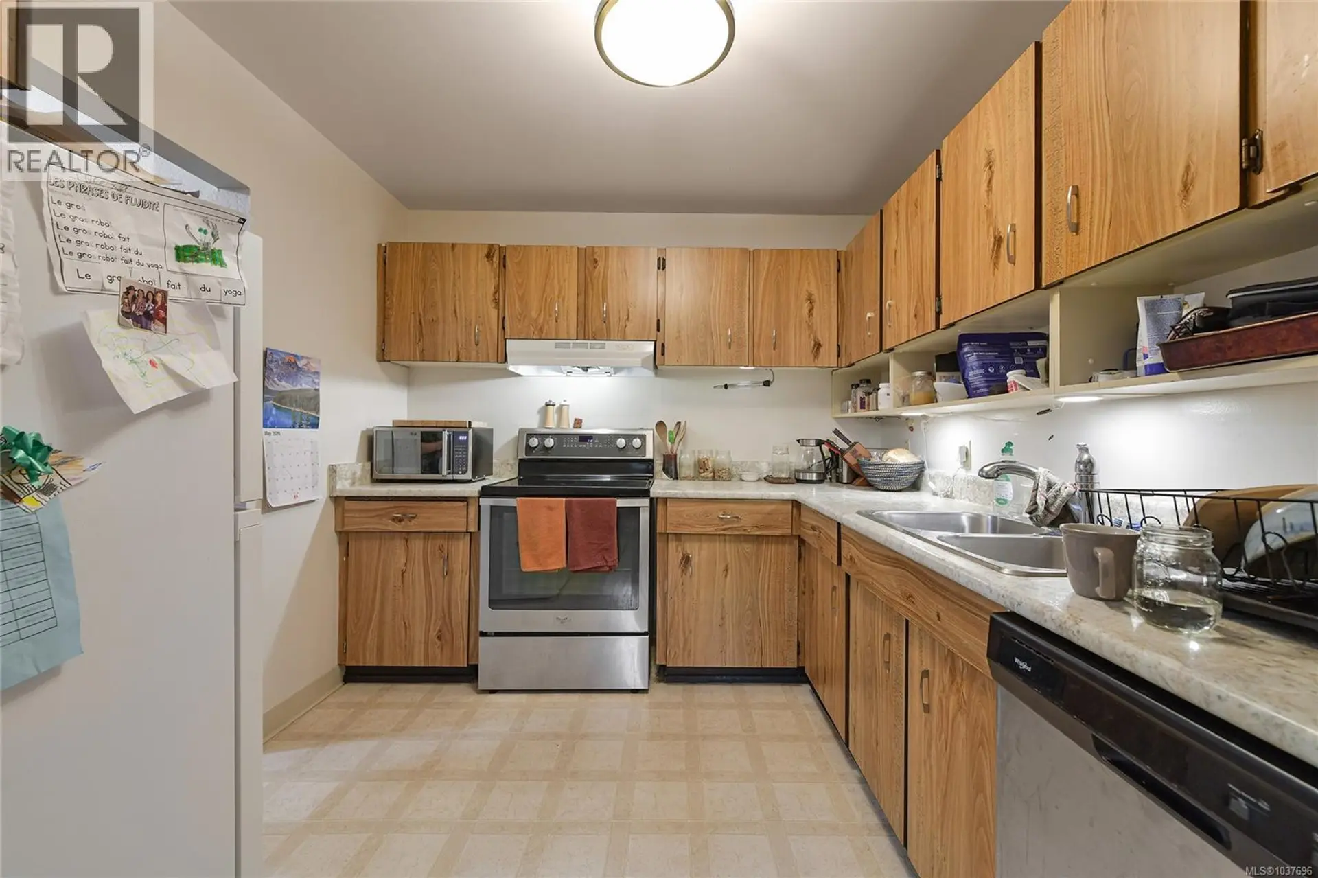 #102 75 Gorge Rd W - Image 5
