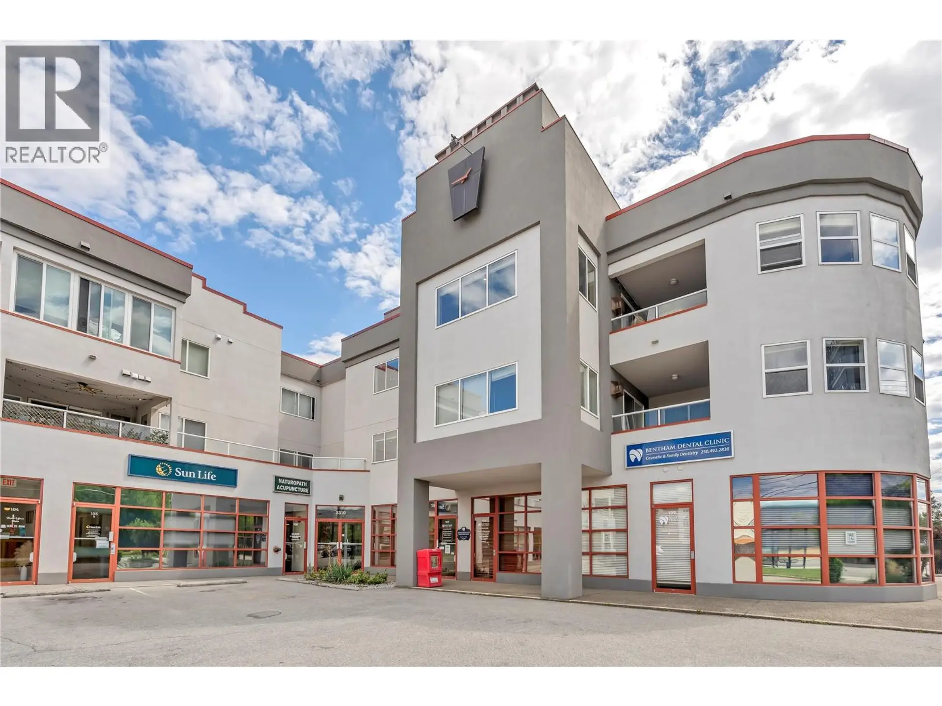 Property at #306 3310 Skaha Lake Road, Penticton, BC