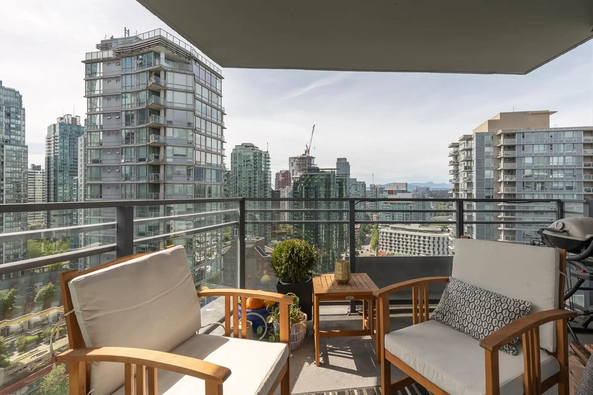#2405 1205 W Hastings Street - Image 10