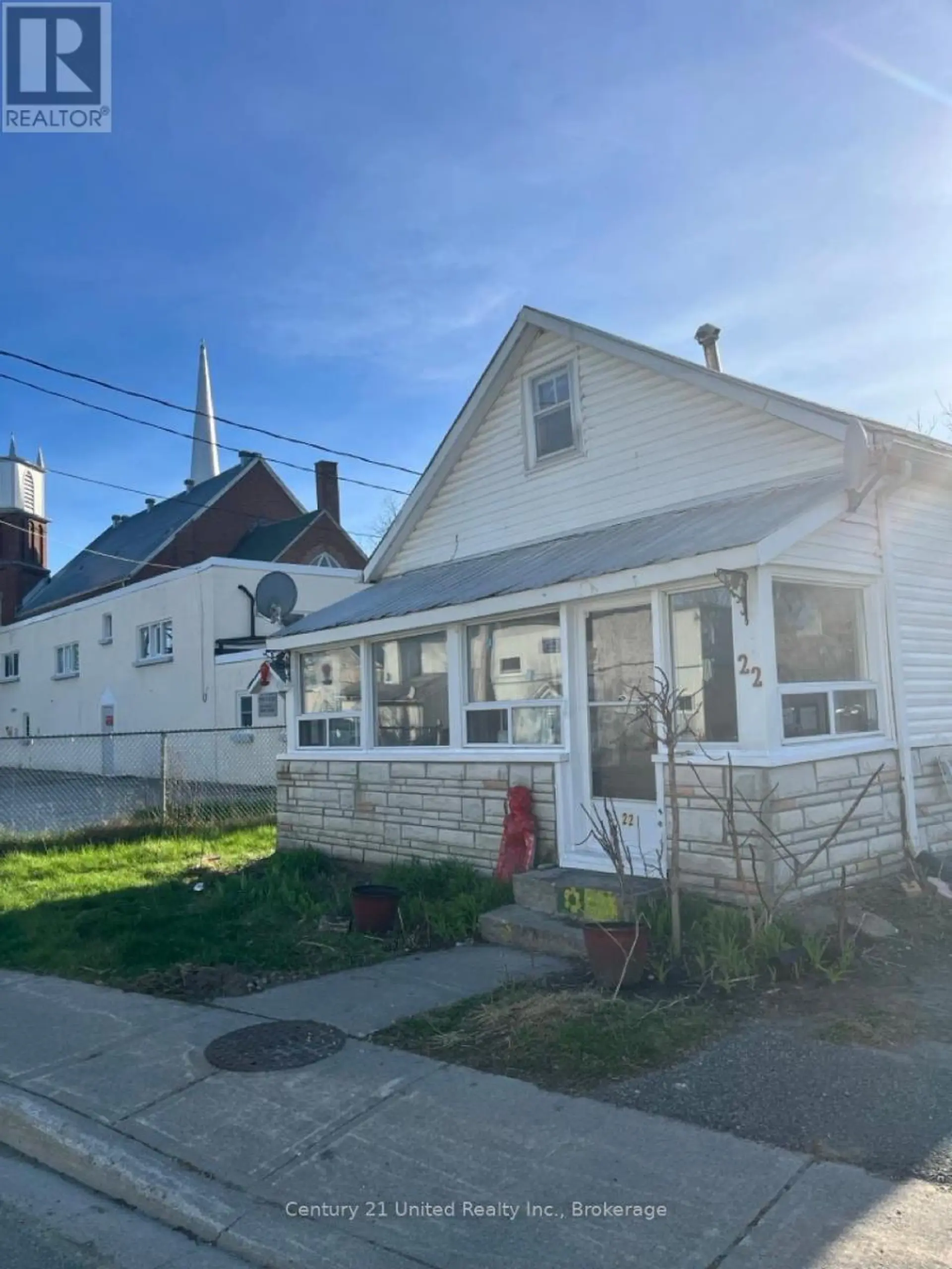 22 CHURCHILL DRIVE - Image 2