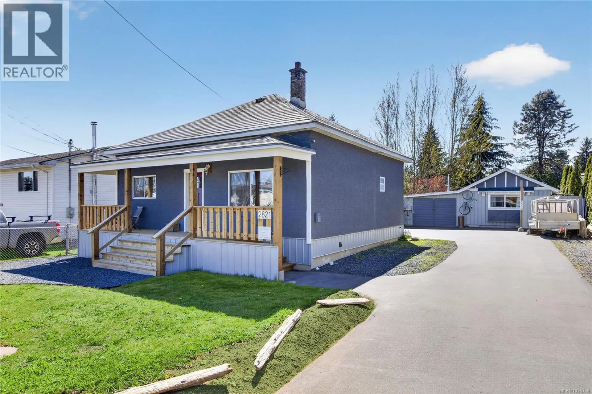 Property at 2821 Windermere Ave, Cumberland, BC
