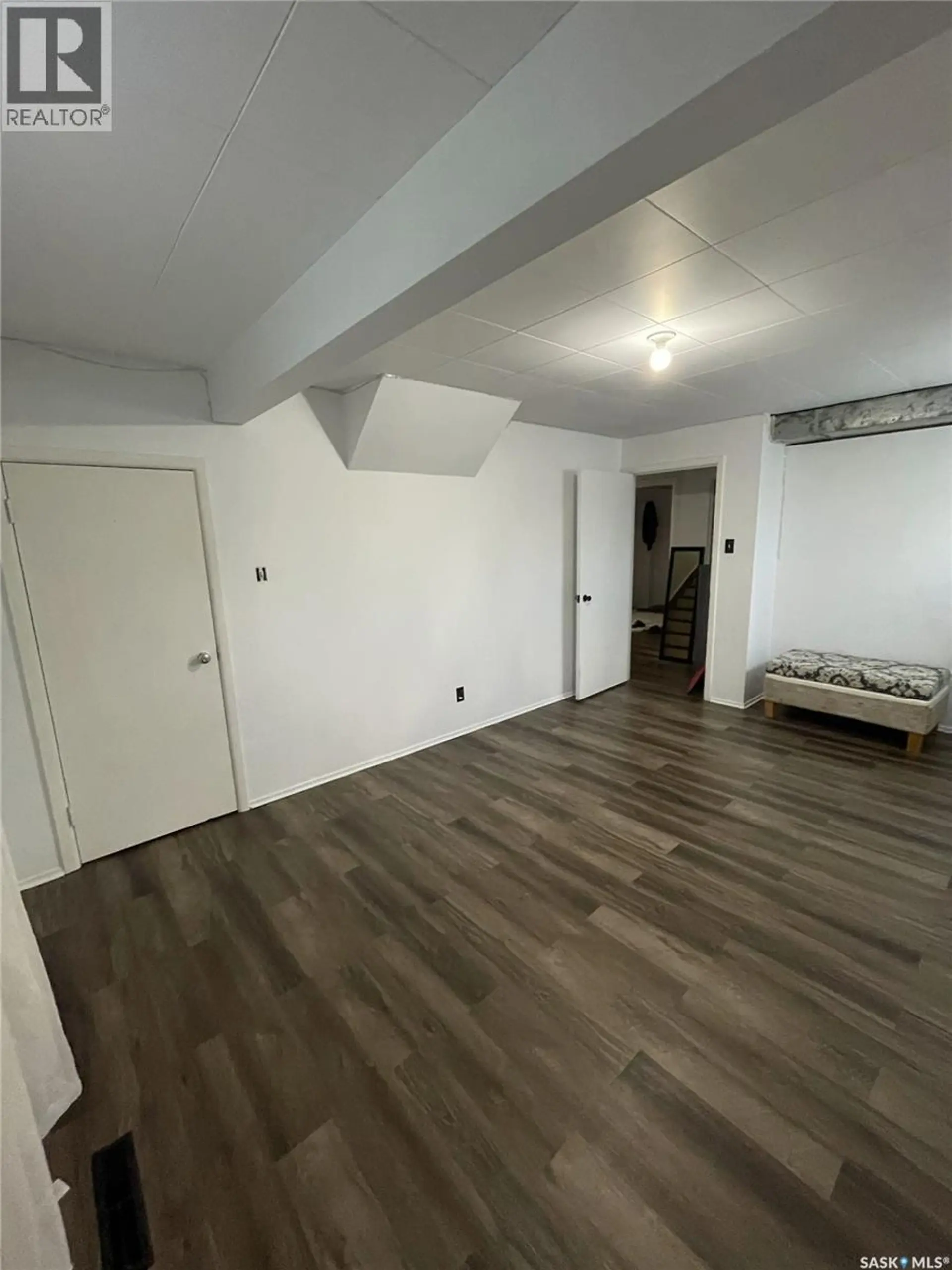 2800 1st AVENUE E - Image 6