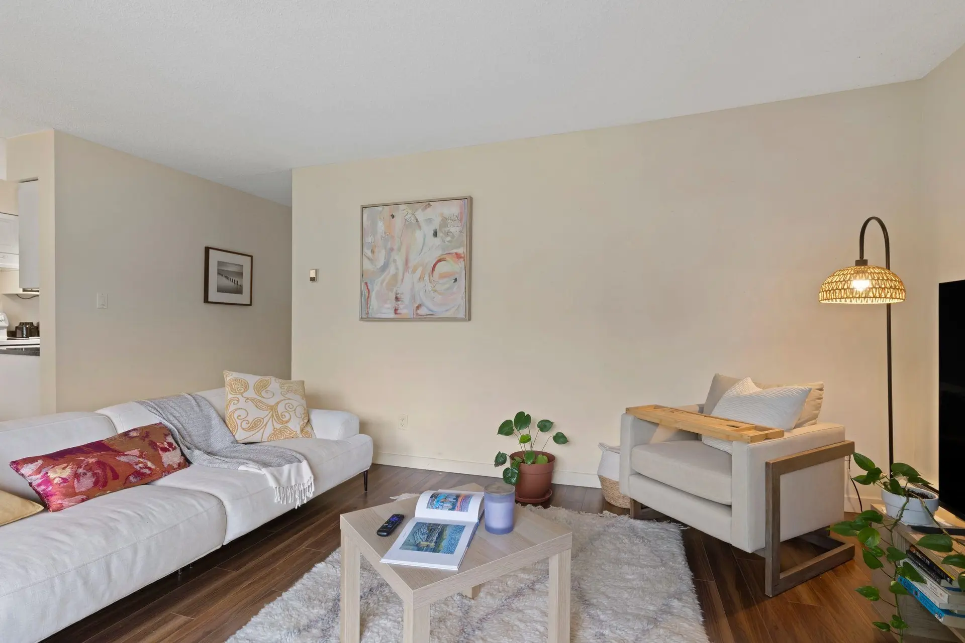 #305 175 E 4th Street - Image 3