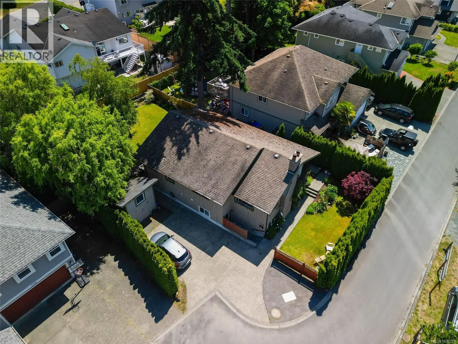 Property at 110 Jedburgh Pl, View Royal, BC