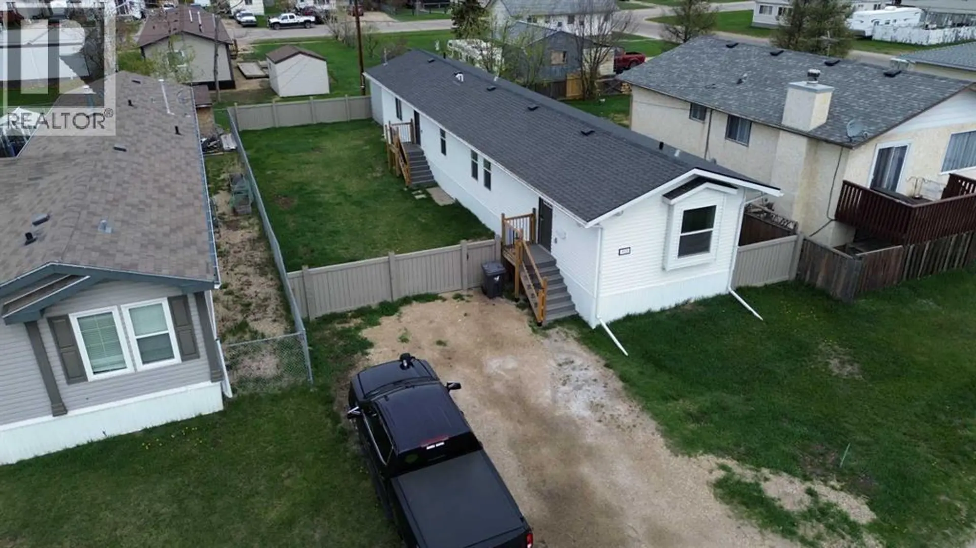9906 102 Avenue - Image 1