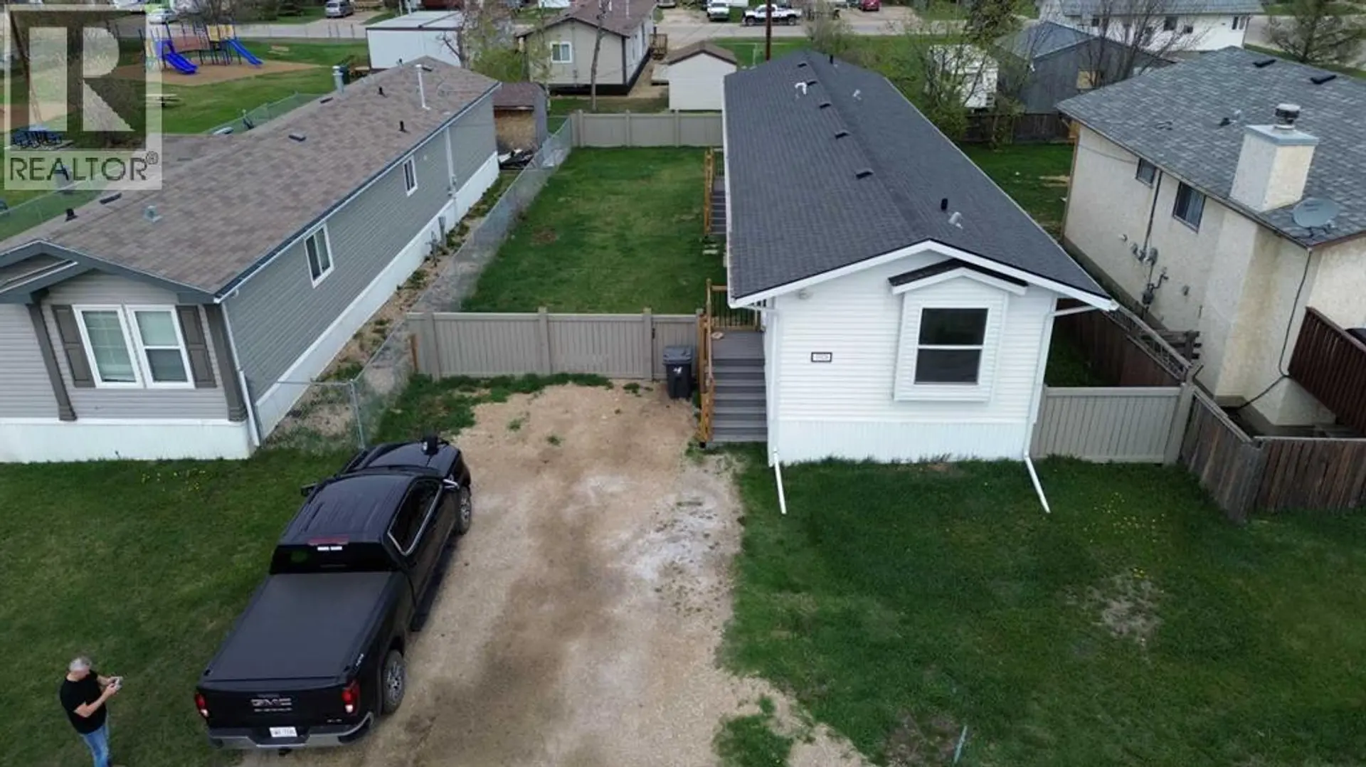 9906 102 Avenue - Image 2