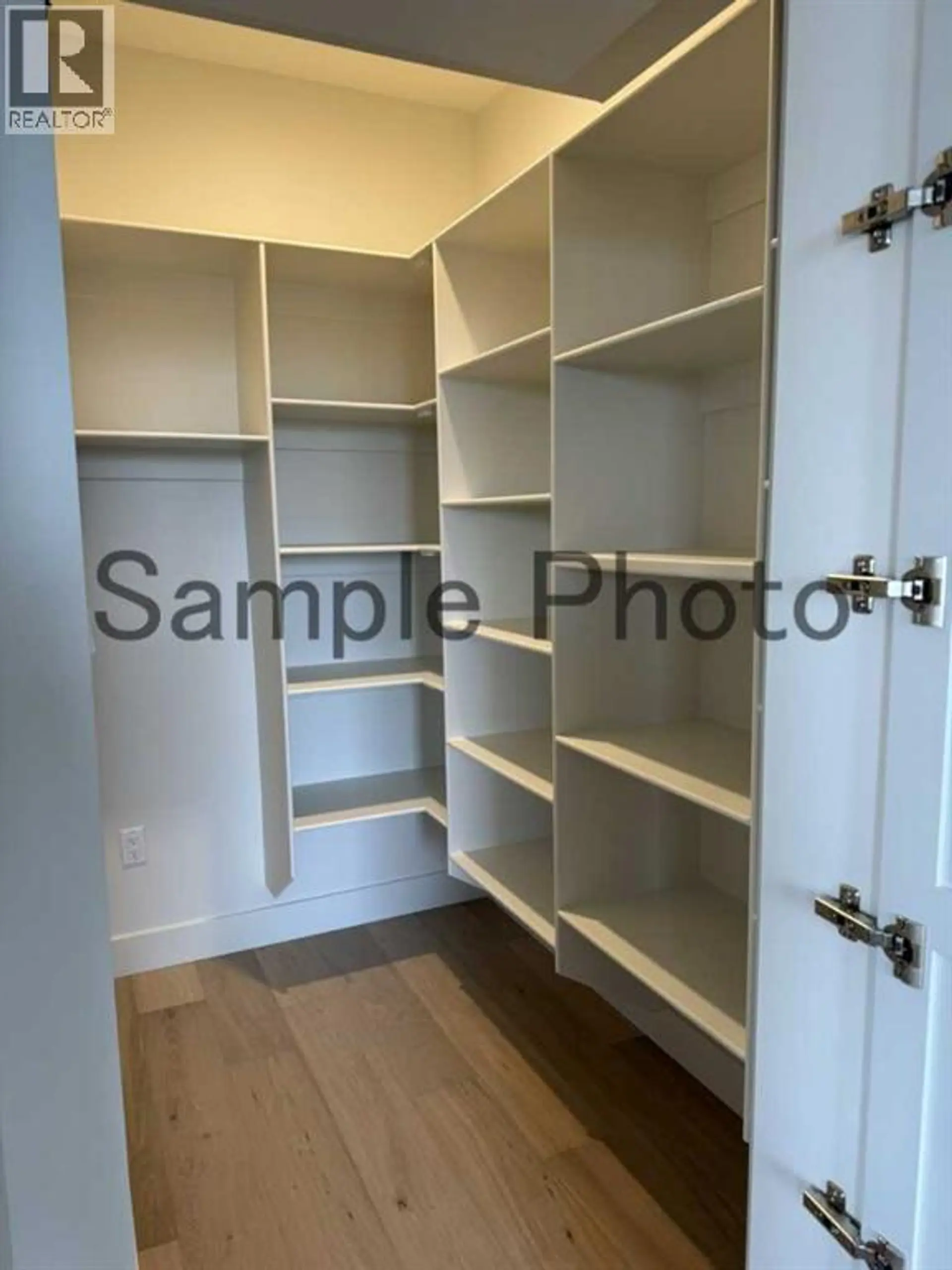 12005 54 Avenue - Image 12