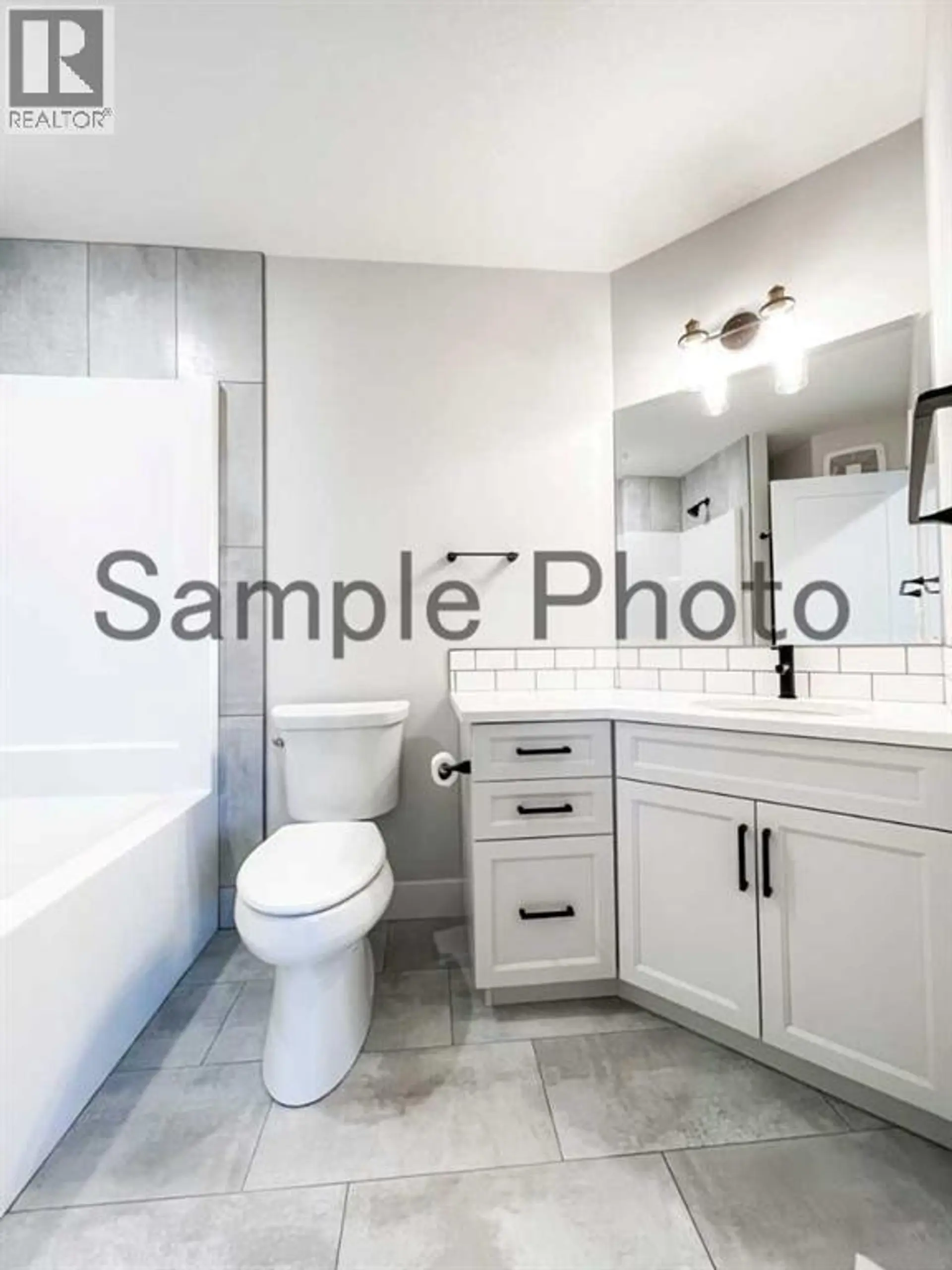 12005 54 Avenue - Image 17