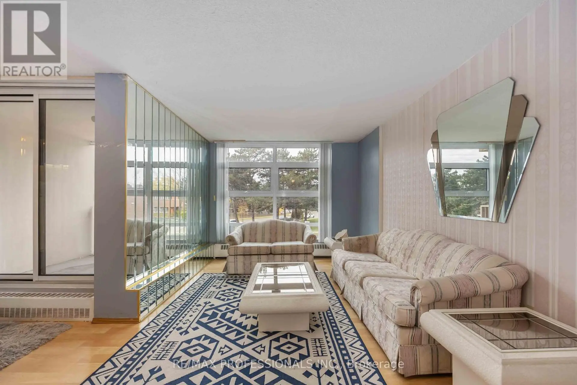 #210 345 DRIFTWOOD AVENUE - Image 3
