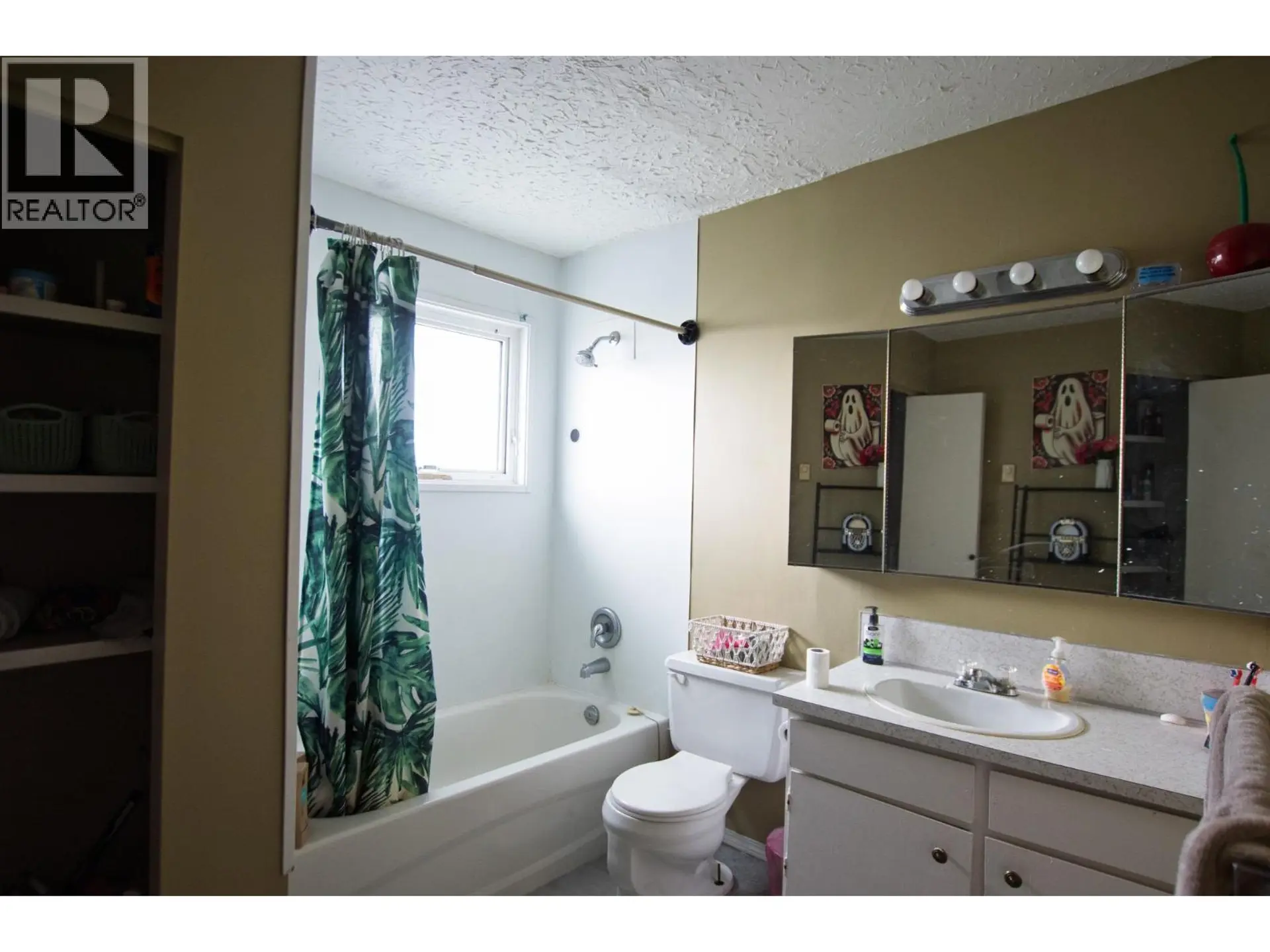 345 BEECH CRESCENT - Image 12
