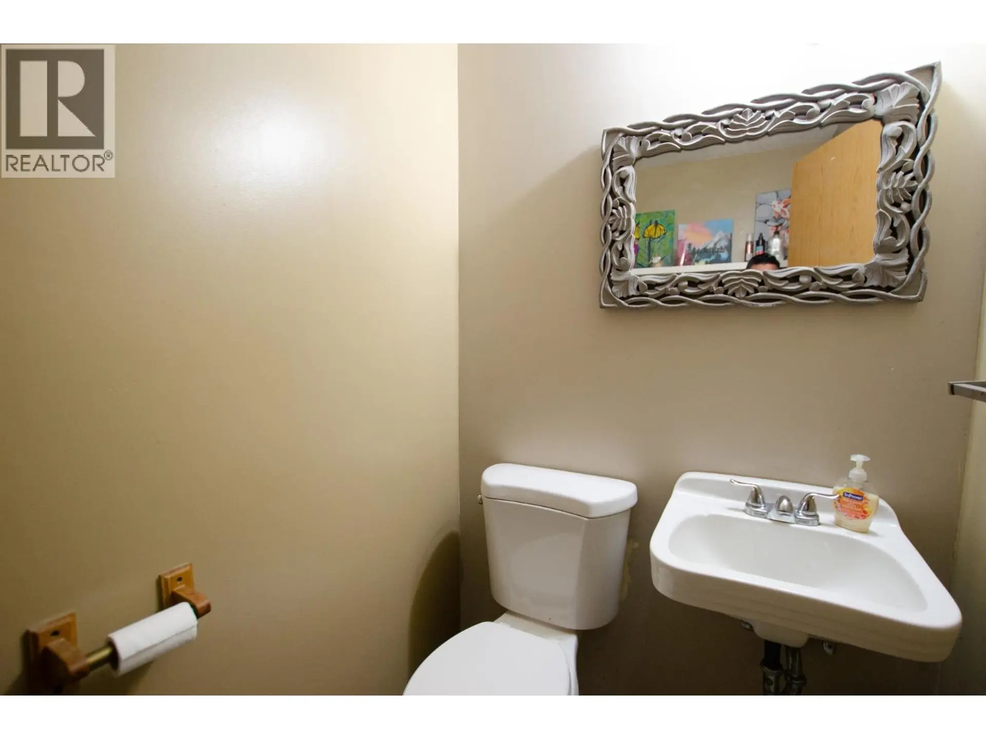 345 BEECH CRESCENT - Image 9