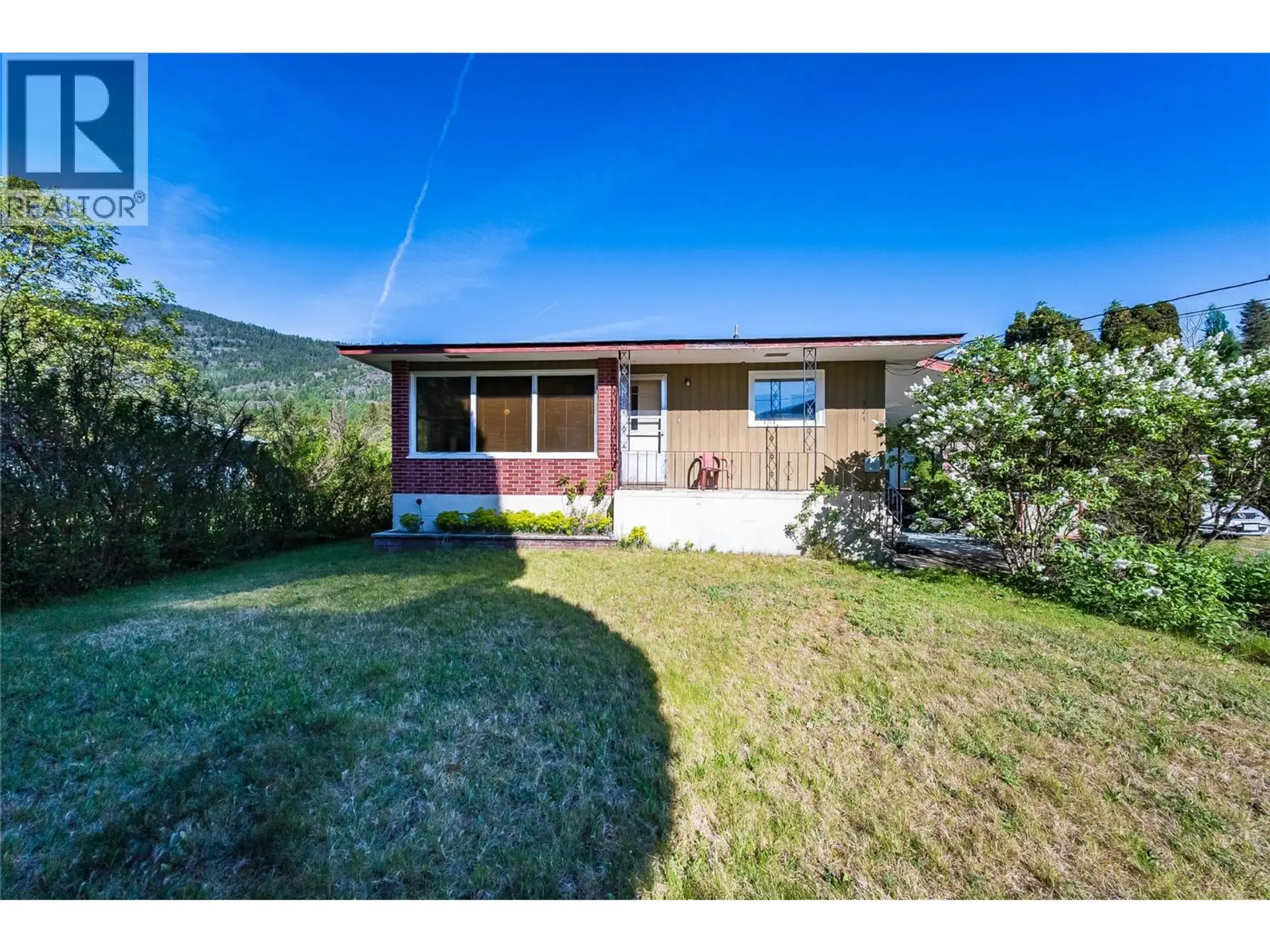Property at 321 12Th Avenue, Genelle, BC
