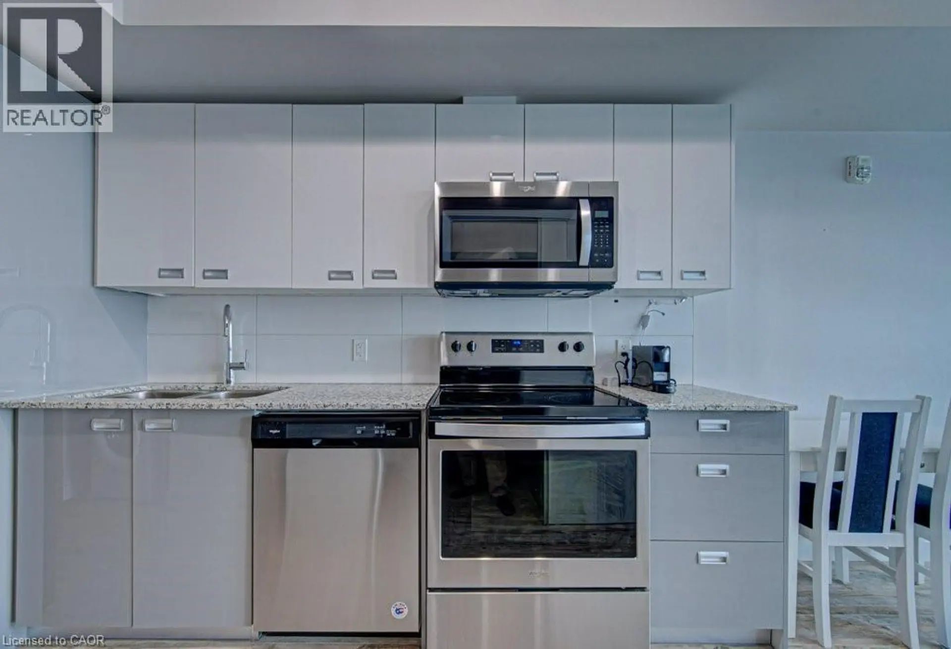 #606 257 HEMLOCK Street - Image 18