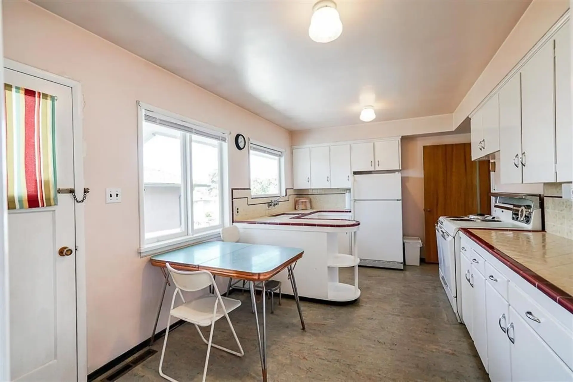 7833 Coquitlam Street - Image 6
