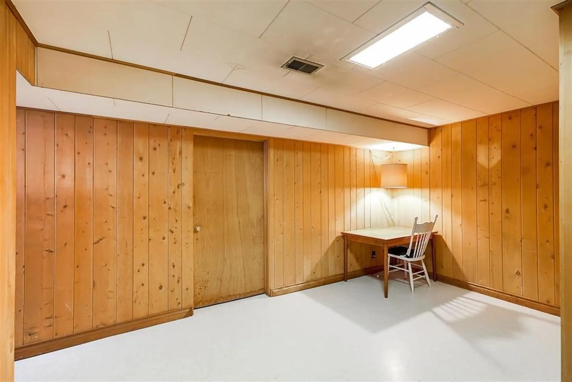 7833 Coquitlam Street - Image 13