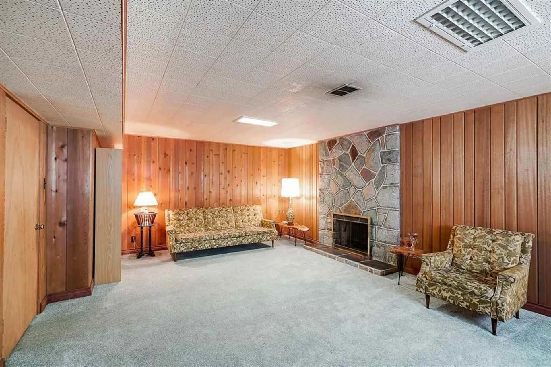 7833 Coquitlam Street - Image 12