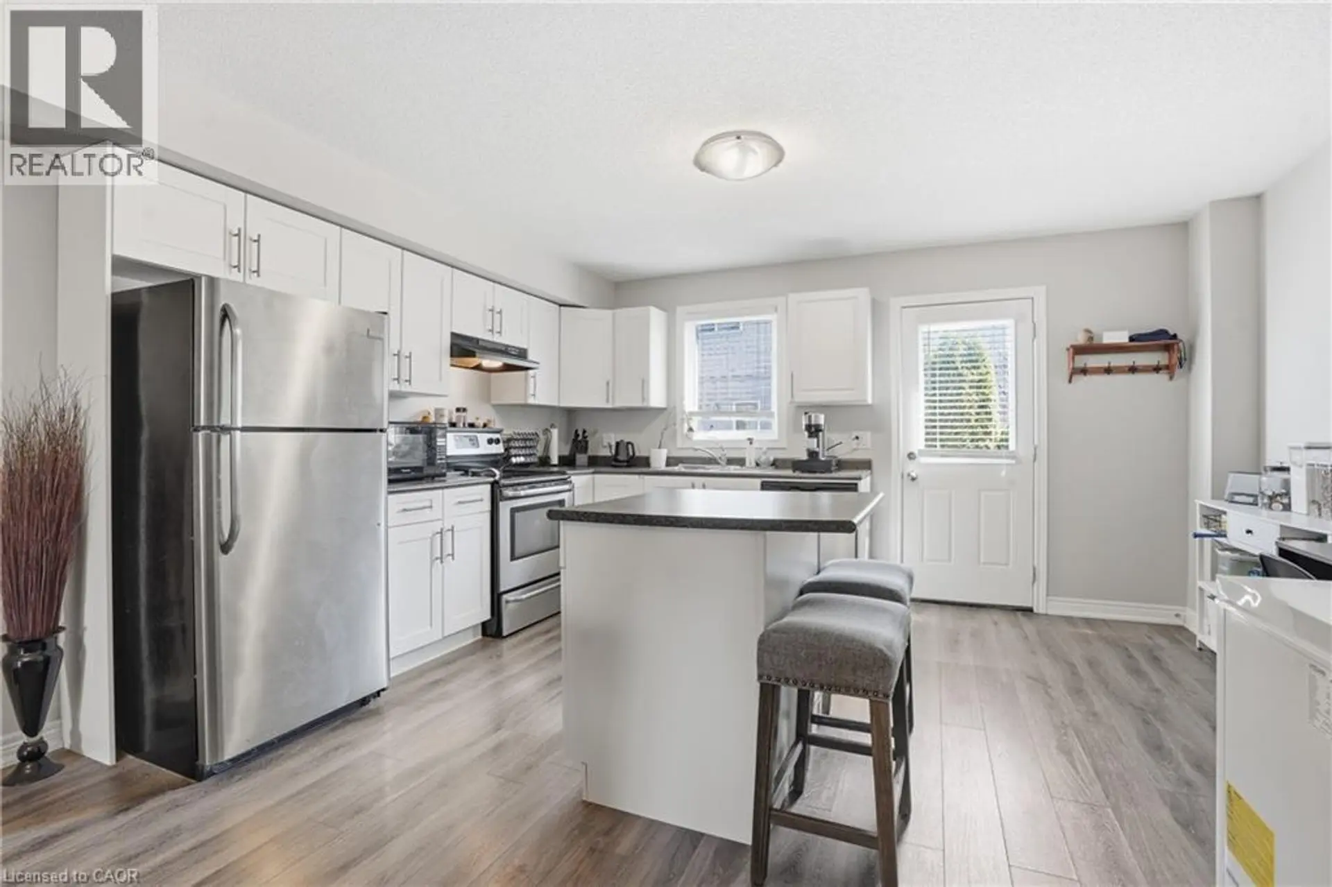 #49 6118 KELSEY Crescent - Image 8
