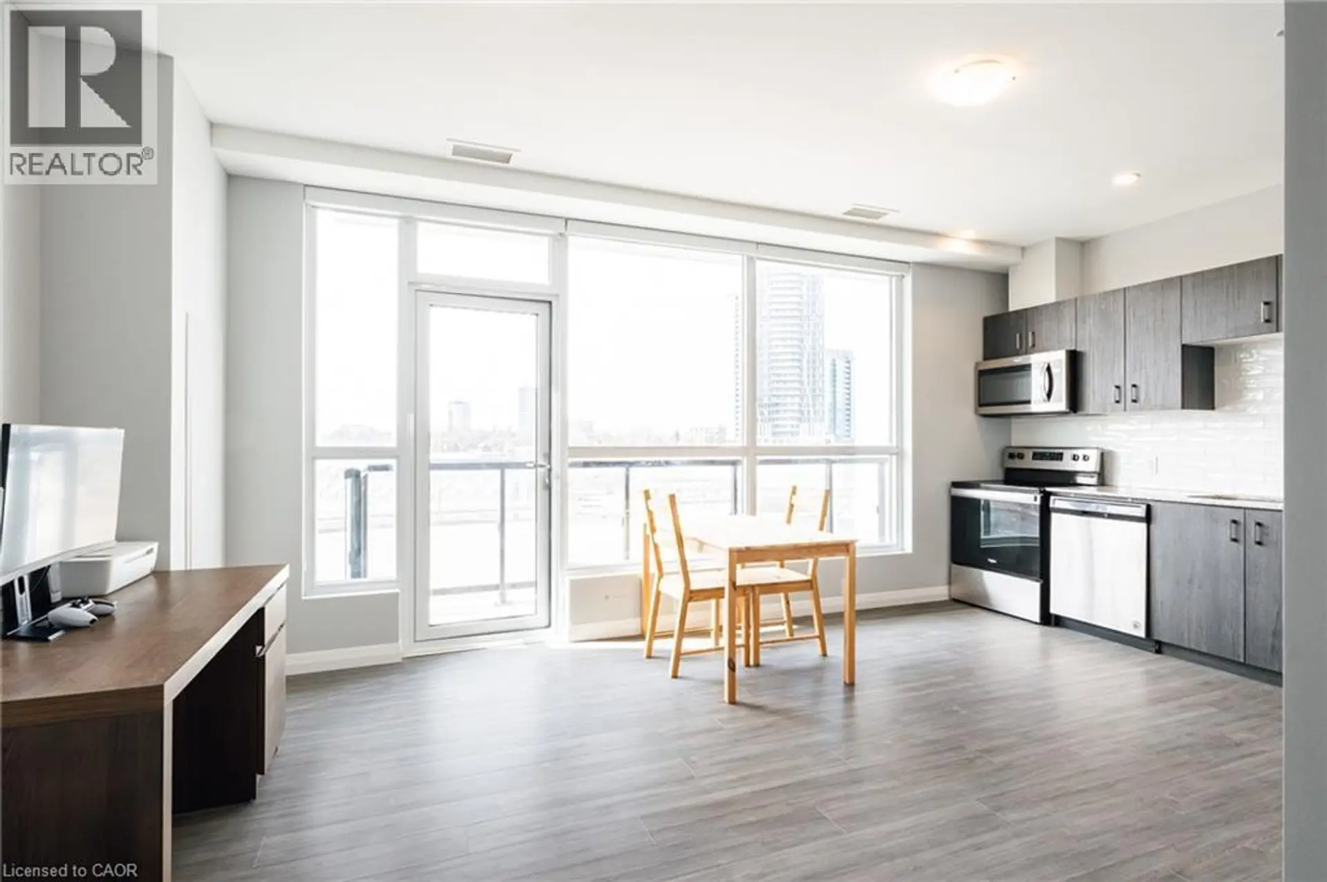#708 104 W GARMENT Street - Image 8
