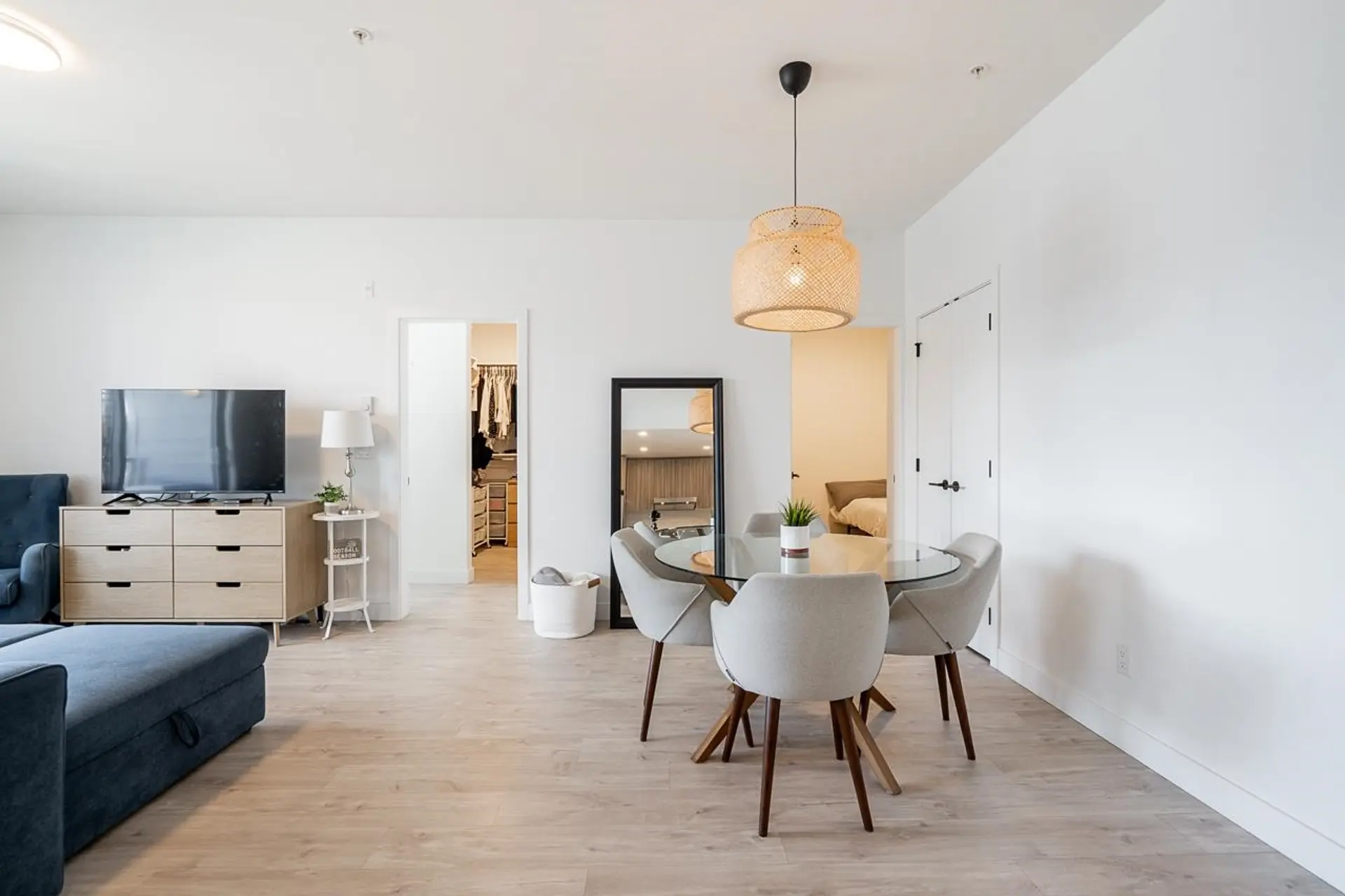 #609 32838 Landeau Place - Image 8