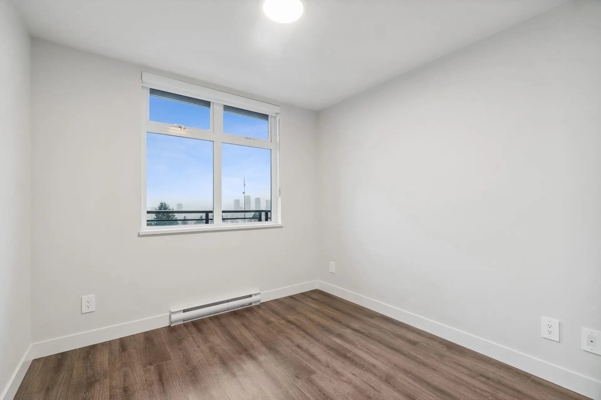 #403 5535 Hastings Street - Image 8