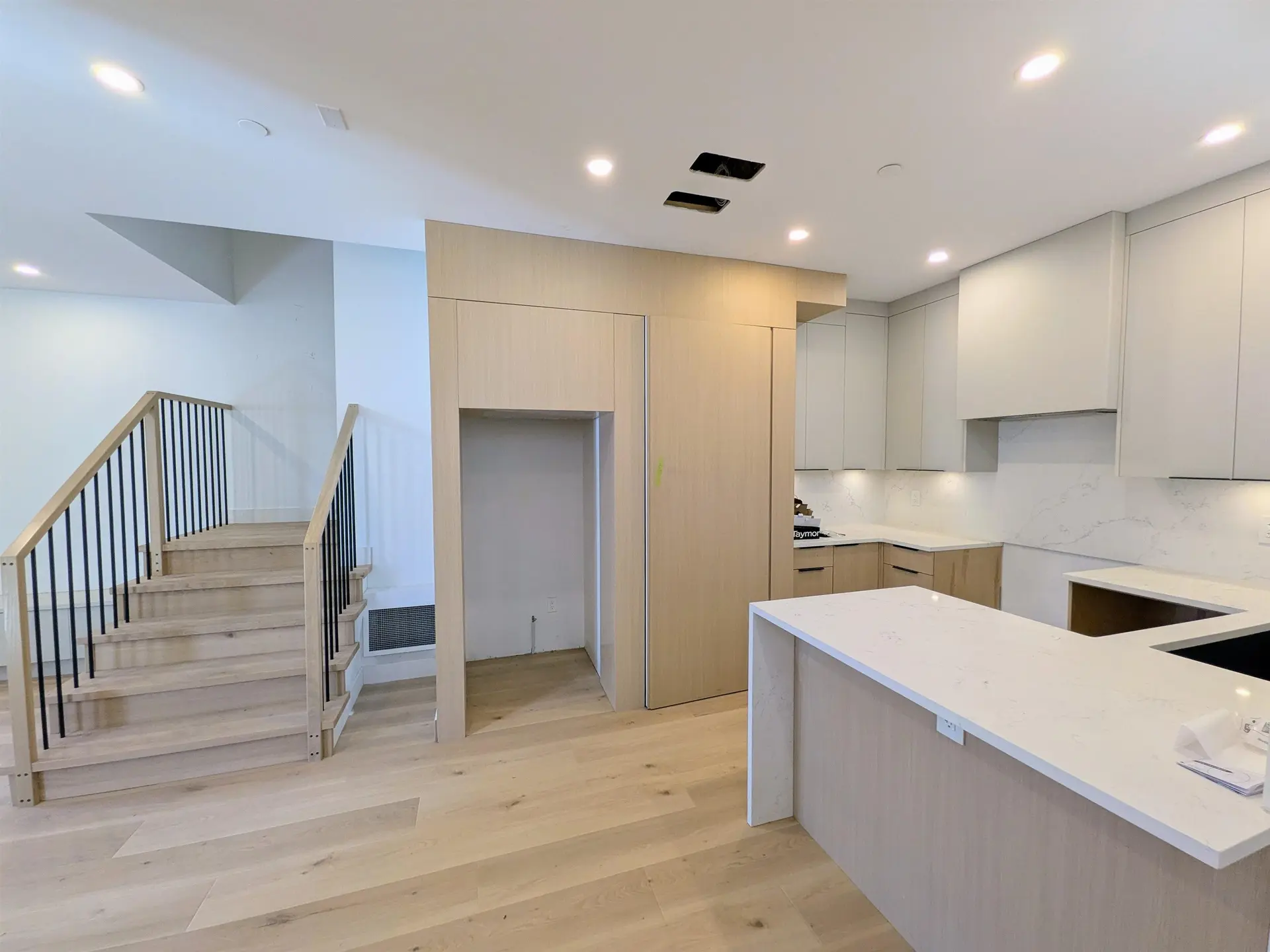 920 E 16th Avenue - Image 7