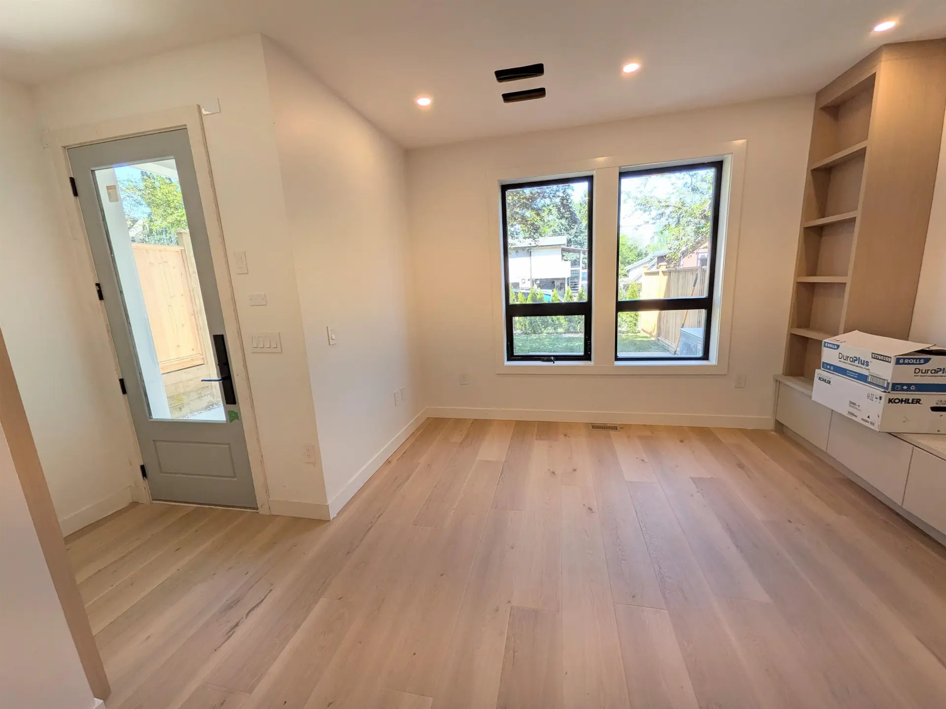 920 E 16th Avenue - Image 3