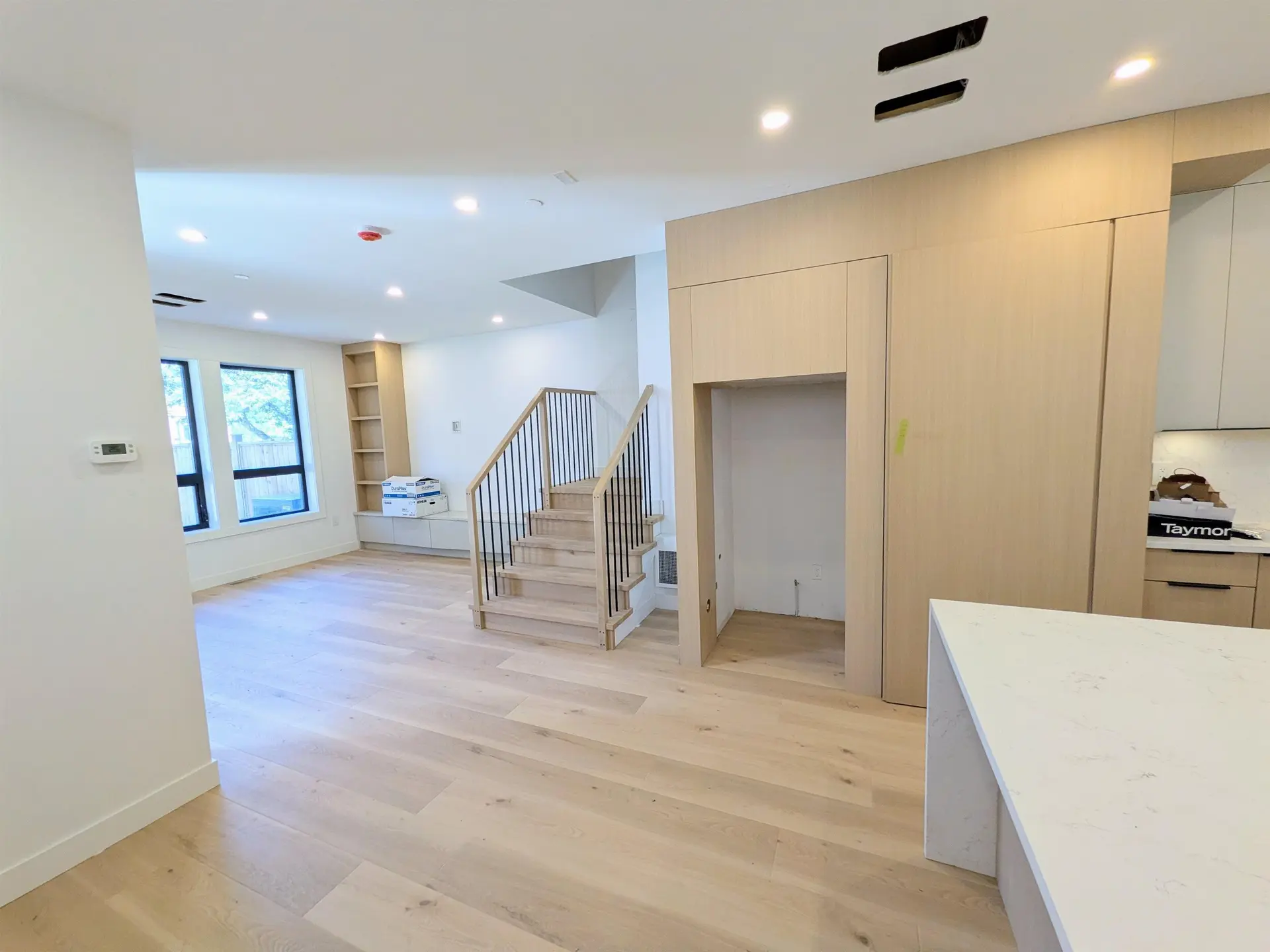 920 E 16th Avenue - Image 9