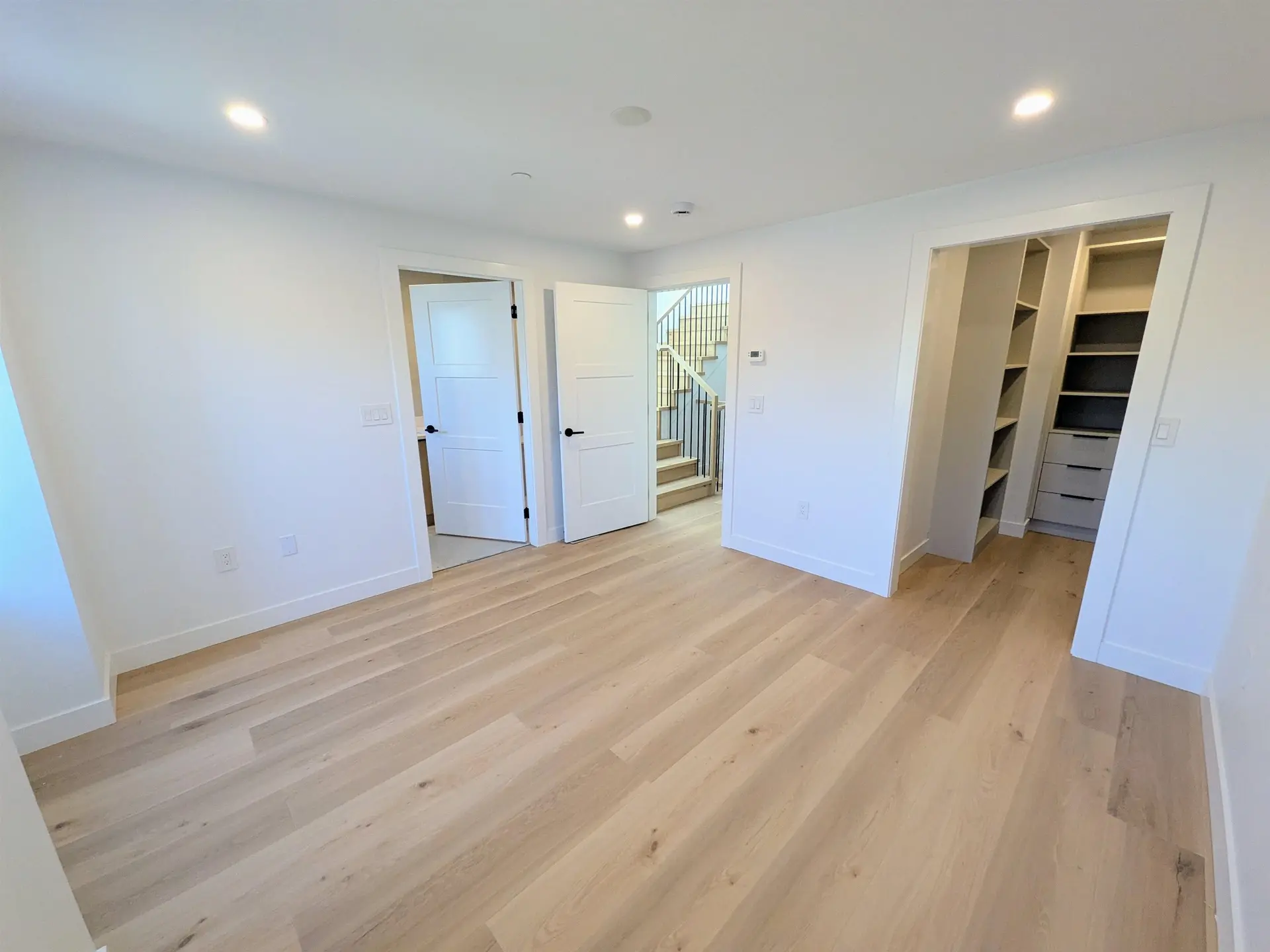 920 E 16th Avenue - Image 10
