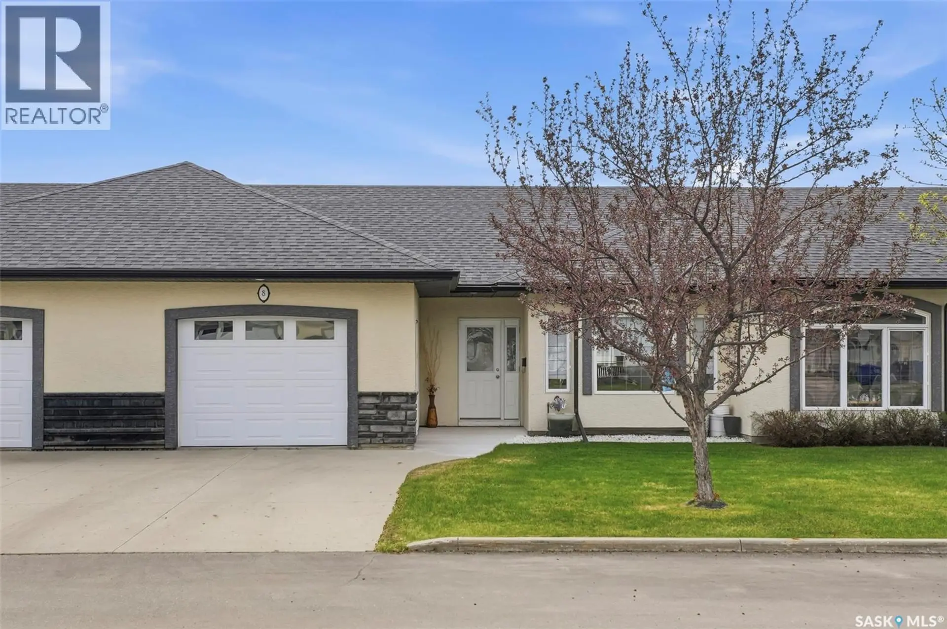 Property at #8 320 3rd STREET, Osler, SK