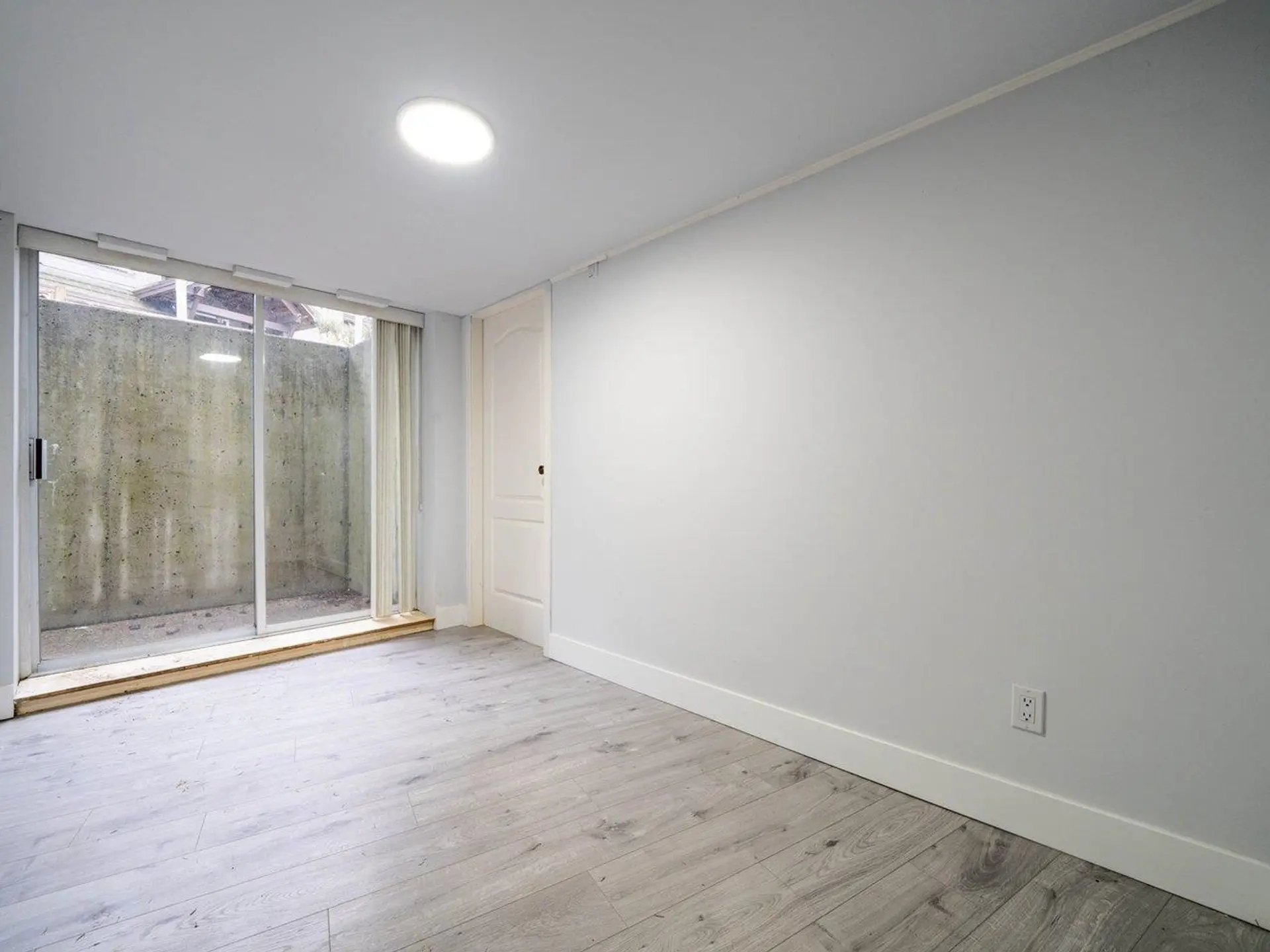 2644 140 Street - Image 9