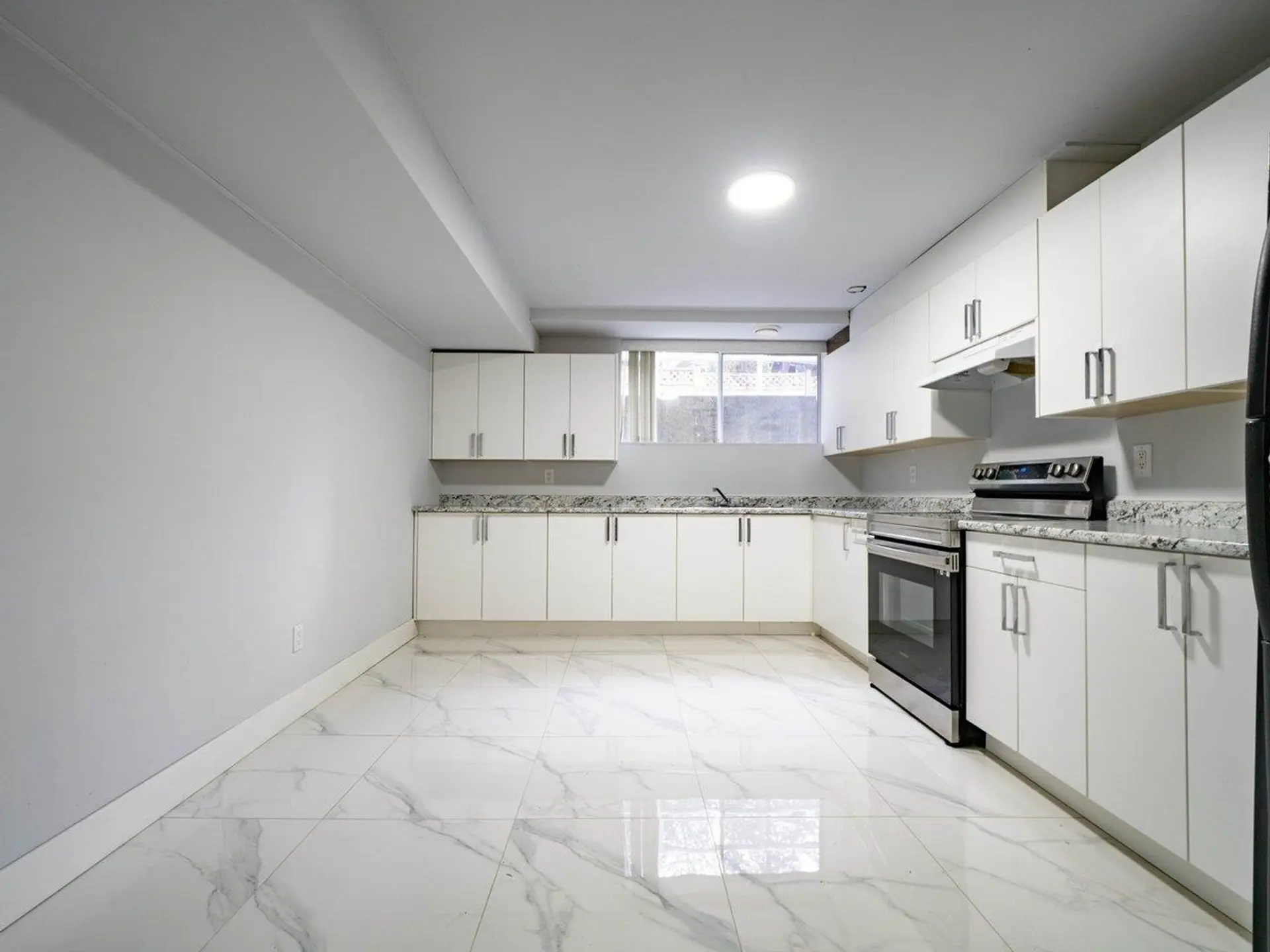 2644 140 Street - Image 4
