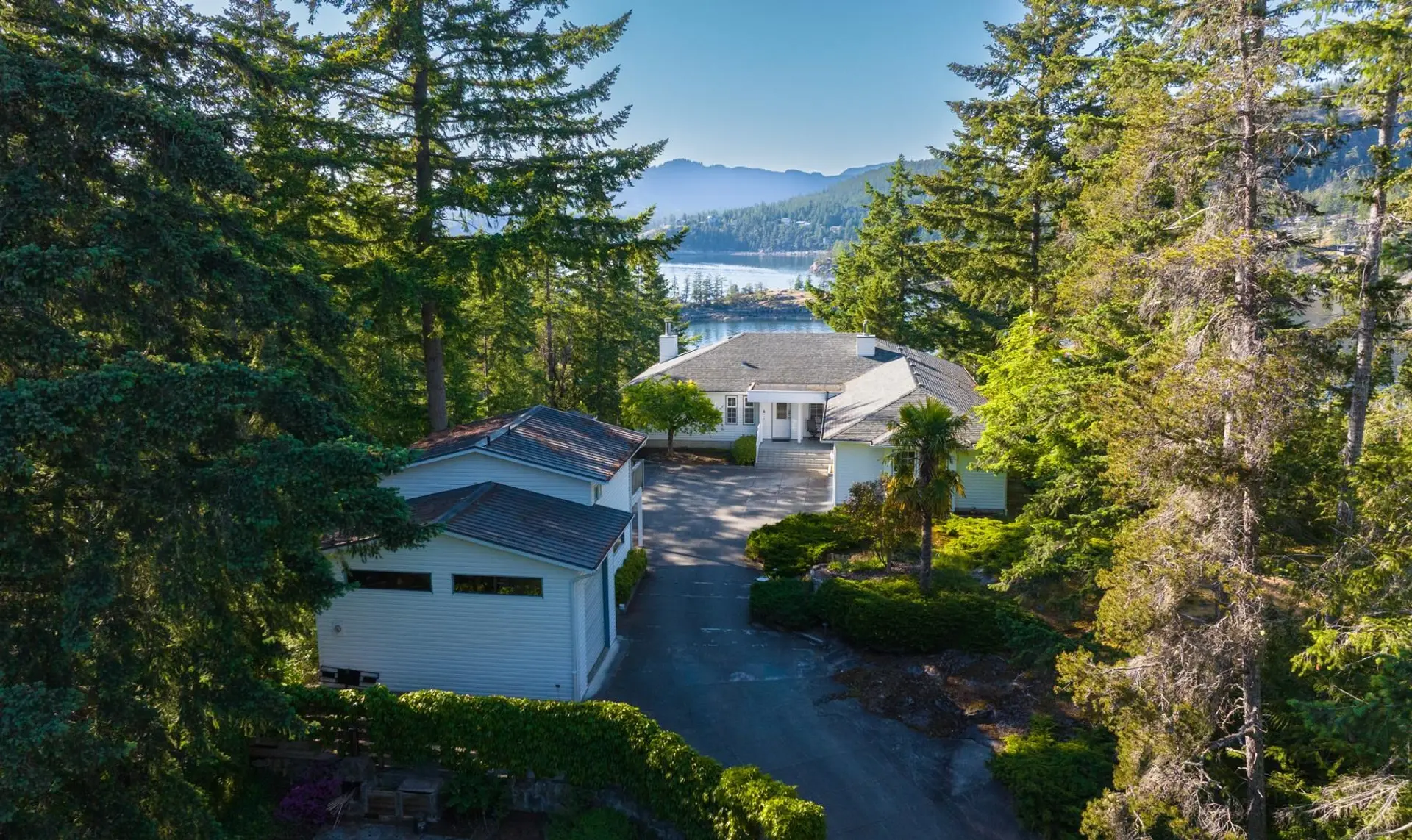 Property at 4063-4065 Francis Peninsula Road, Madeira Park, BC
