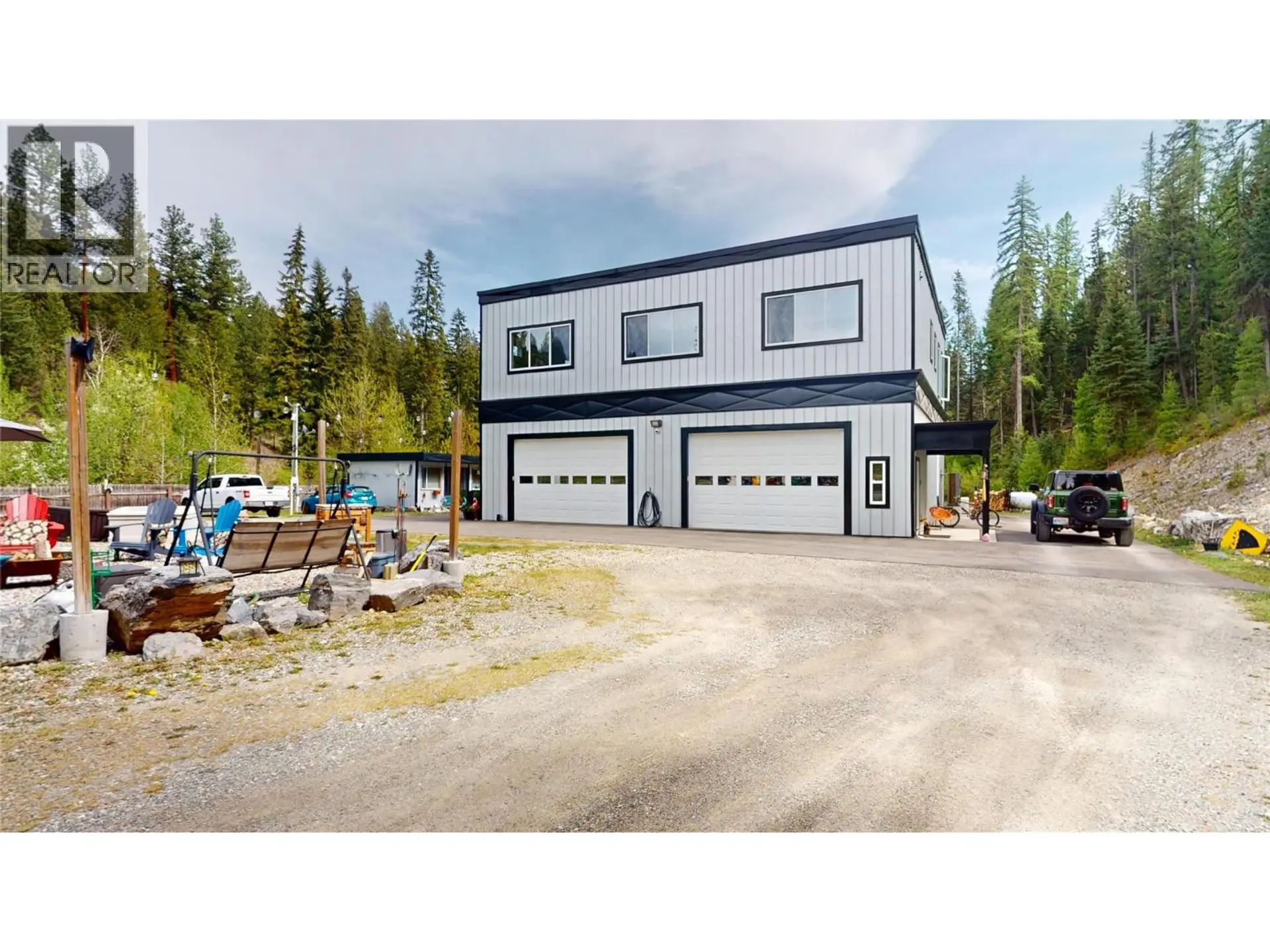 Property at 2325 King Street NW, Cranbrook, BC