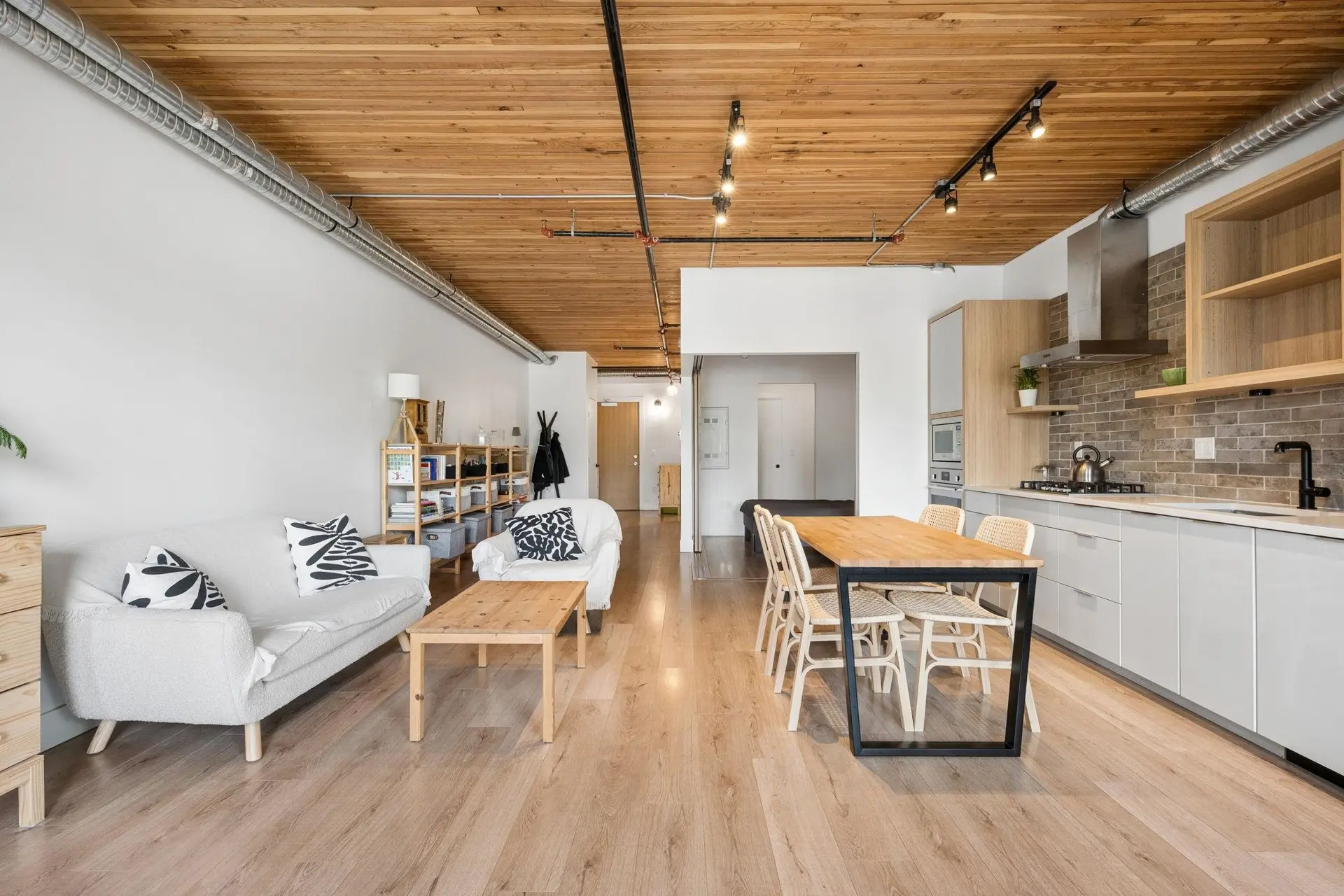 #305 4223 Hastings Street - Image 3