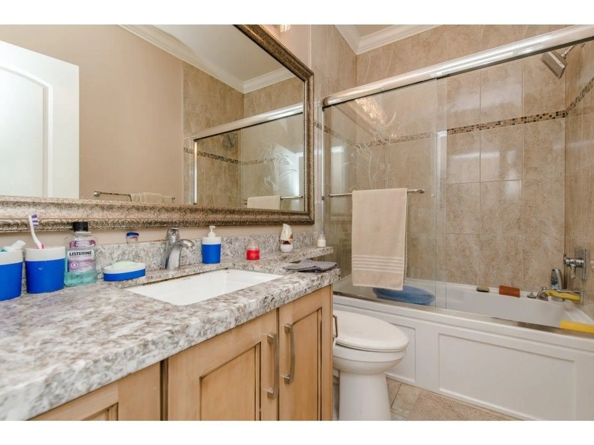 #11 3363 Horn Street - Image 10
