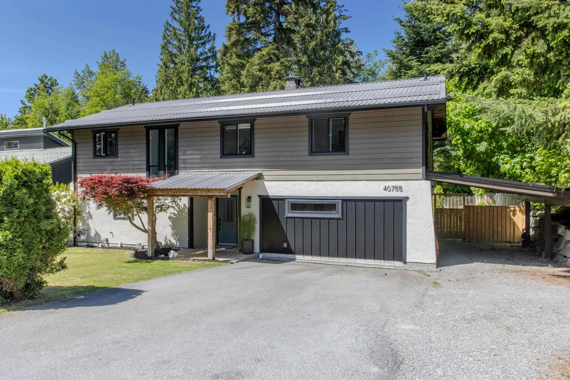 Property at 40755 Thunderbird Ridge, Squamish, BC
