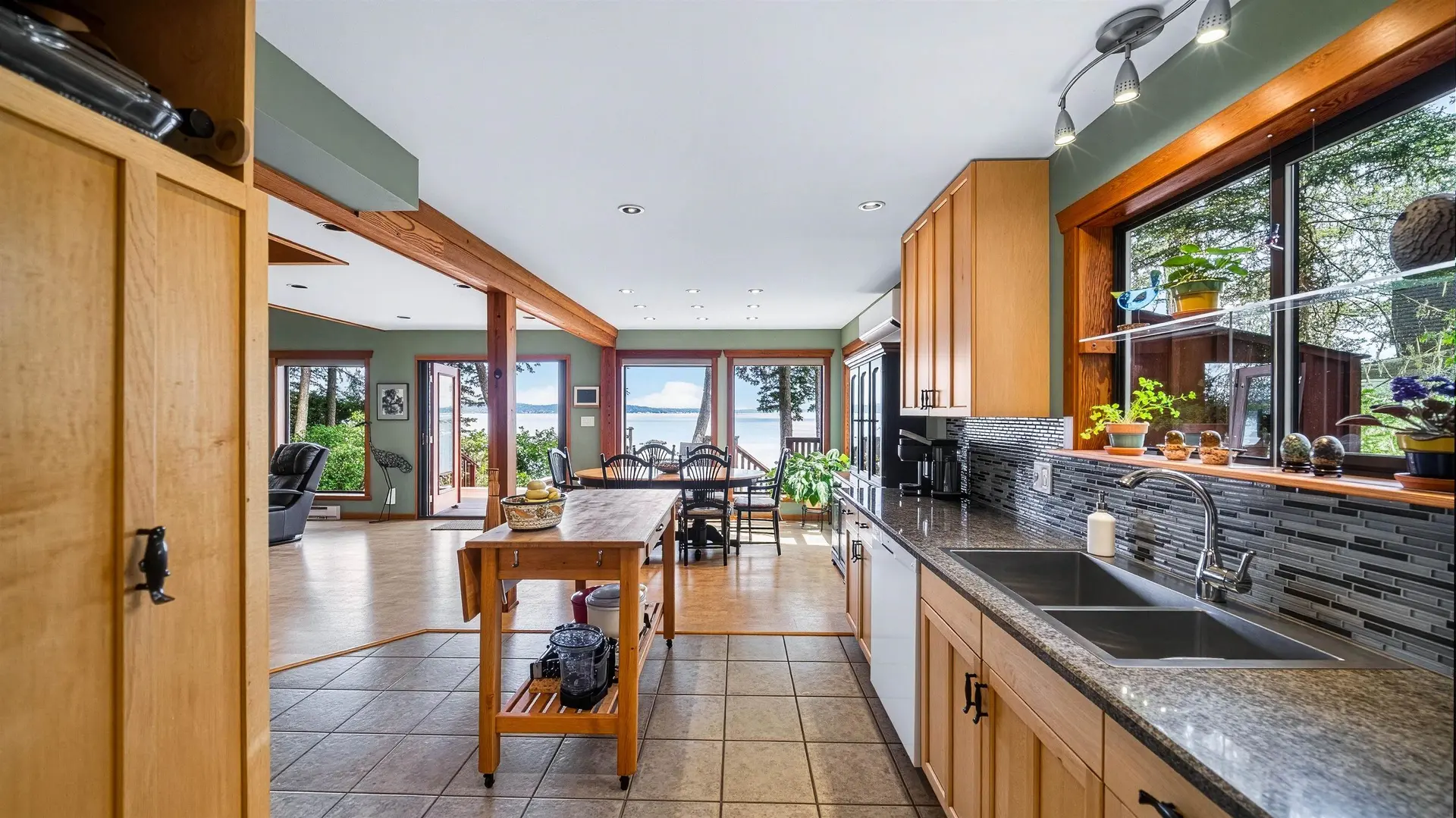 57 McKenzie Crescent - Image 4