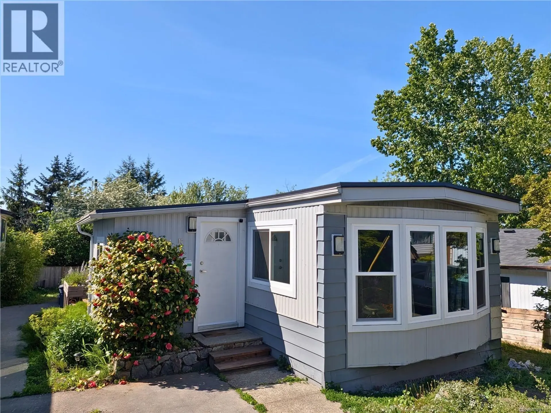 Property at #5 70 Cooper Rd, View Royal, BC